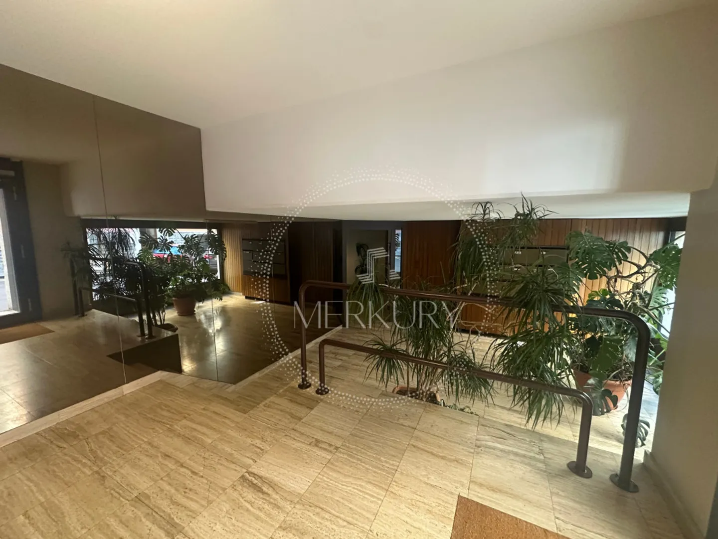 Apartment with elevator - Photo 1 of 1