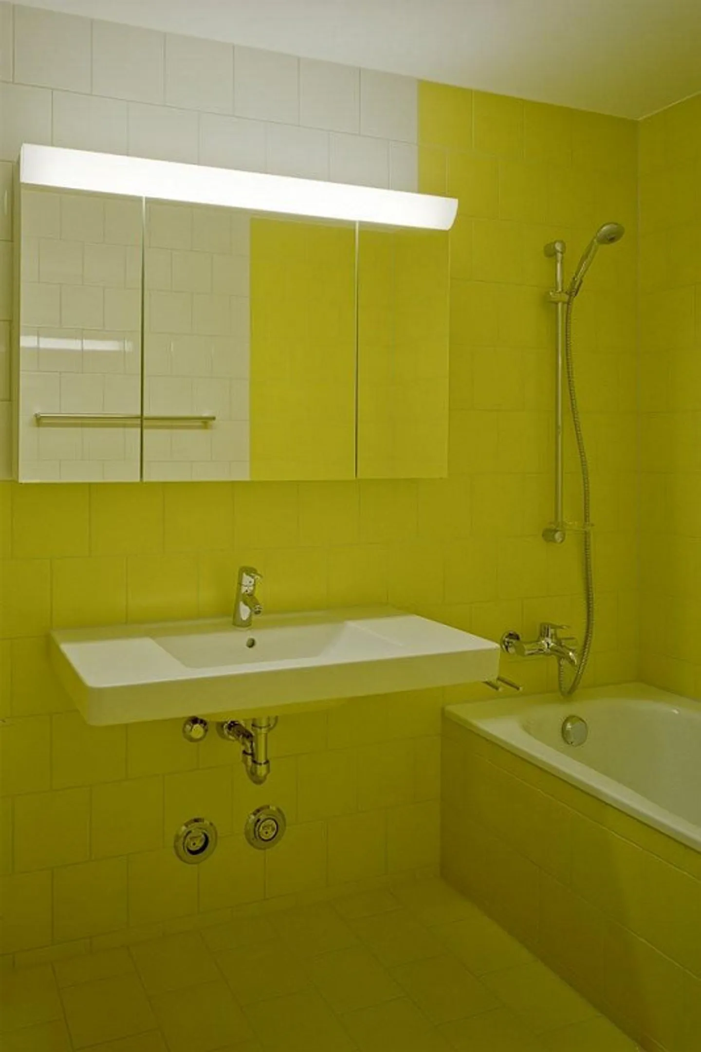 AFFITTARE SENZA DEPOSITO - Complesso residenziale moderno in una posizione centrale urbana - Foto 4 di 6