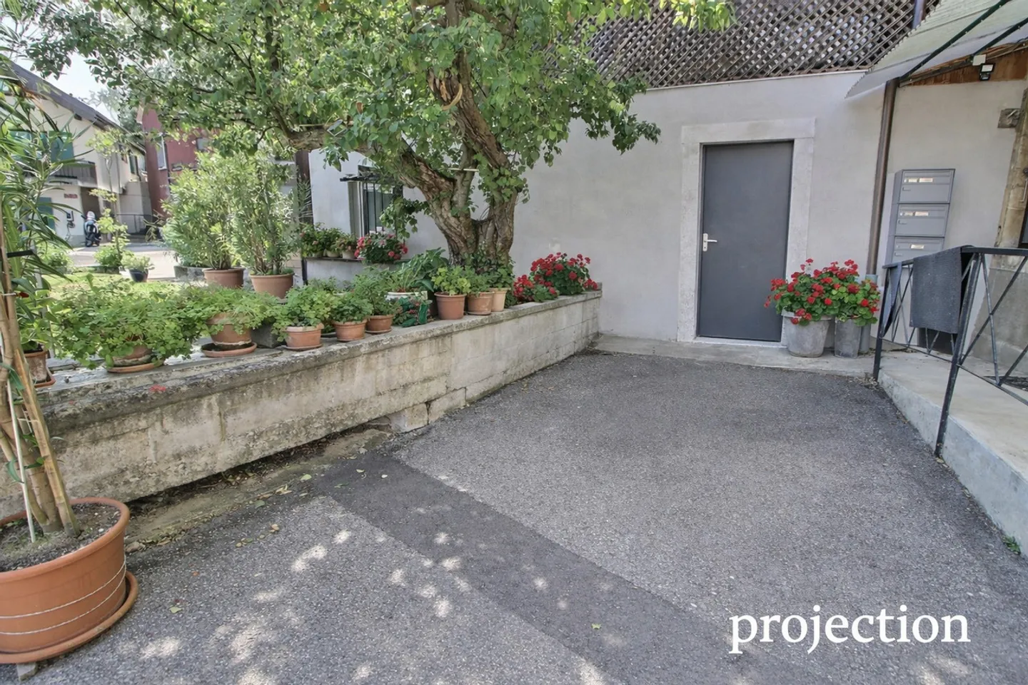 Beautiful apartment in occupied life annuity without rent - Photo 1 of 18