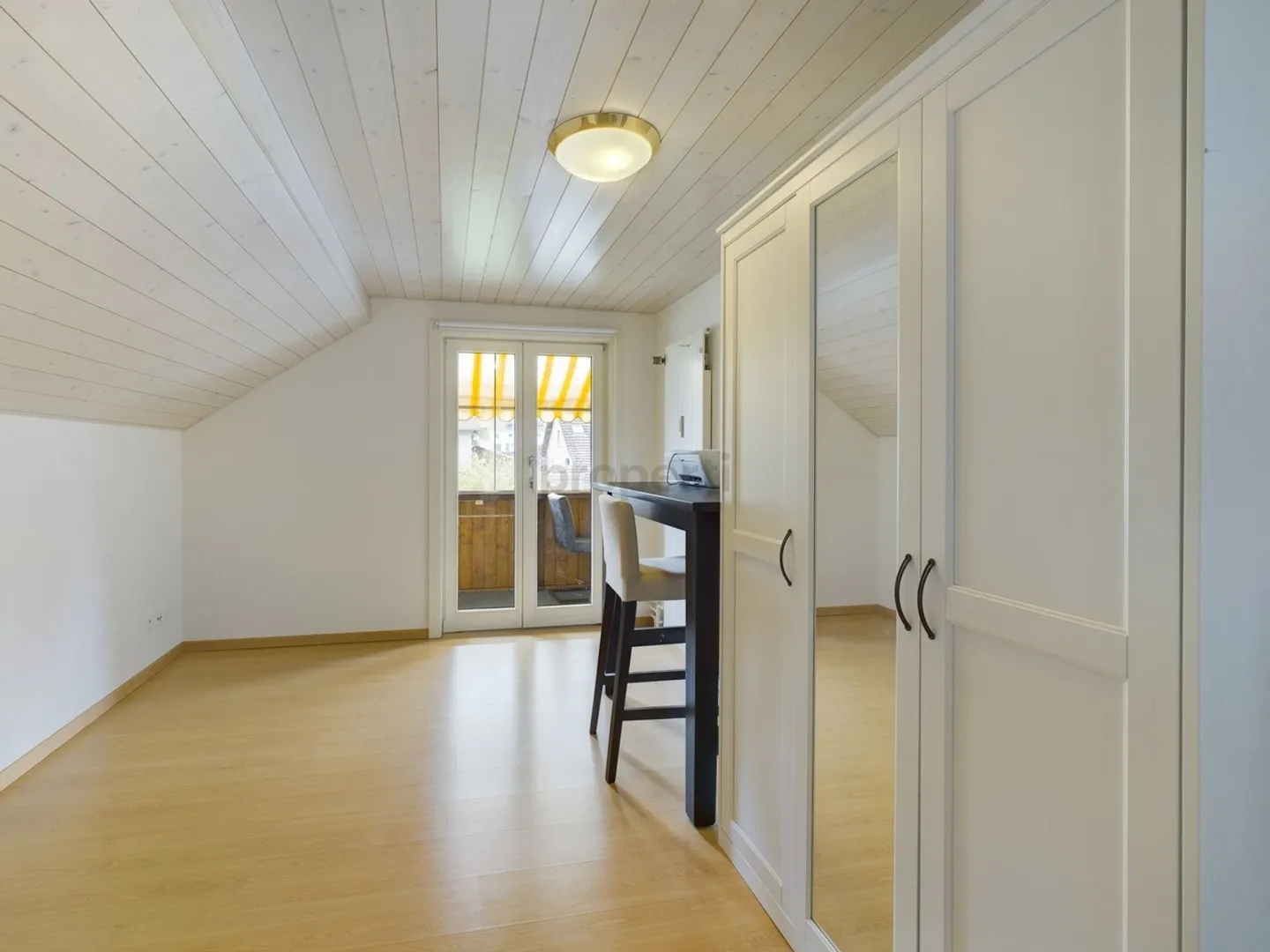 Appartement sous les combles de 4,5 pièces, confortable et lumineux à Neuenhof - Photo 8 sur 13