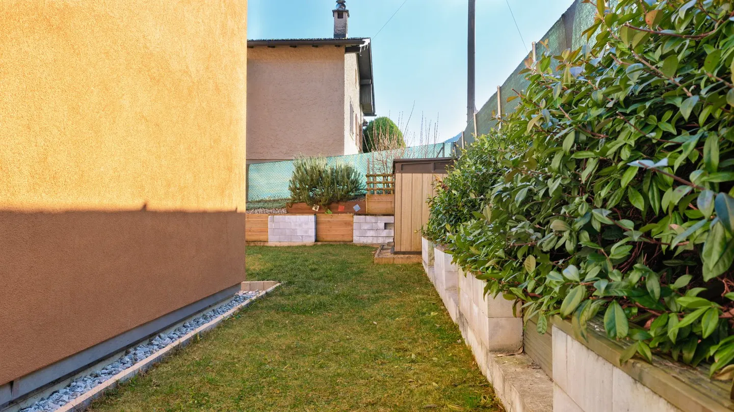 Solido volume di spazio di 893 m³, luce e natura - Foto 11 di 36