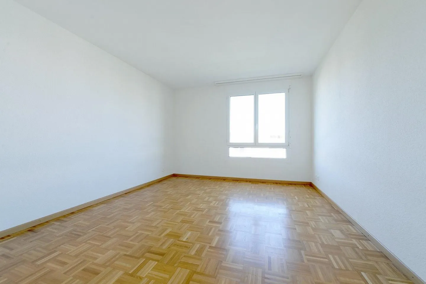 Charming 4.5 rooms in a very family-friendly neighborhood - Photo 11 of 13