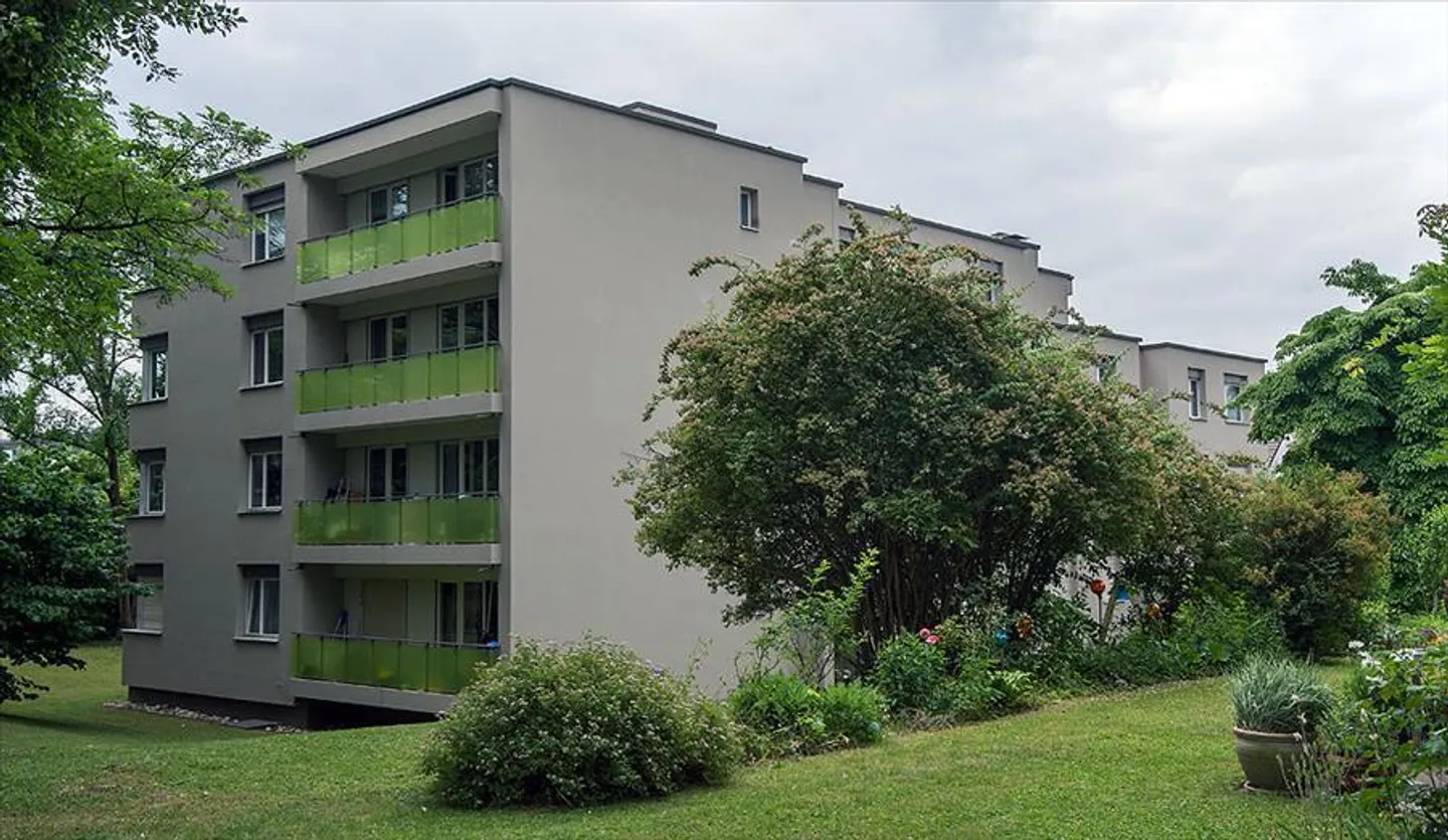 Appartamento luminoso e moderno a Binningen - Foto 1 di 12