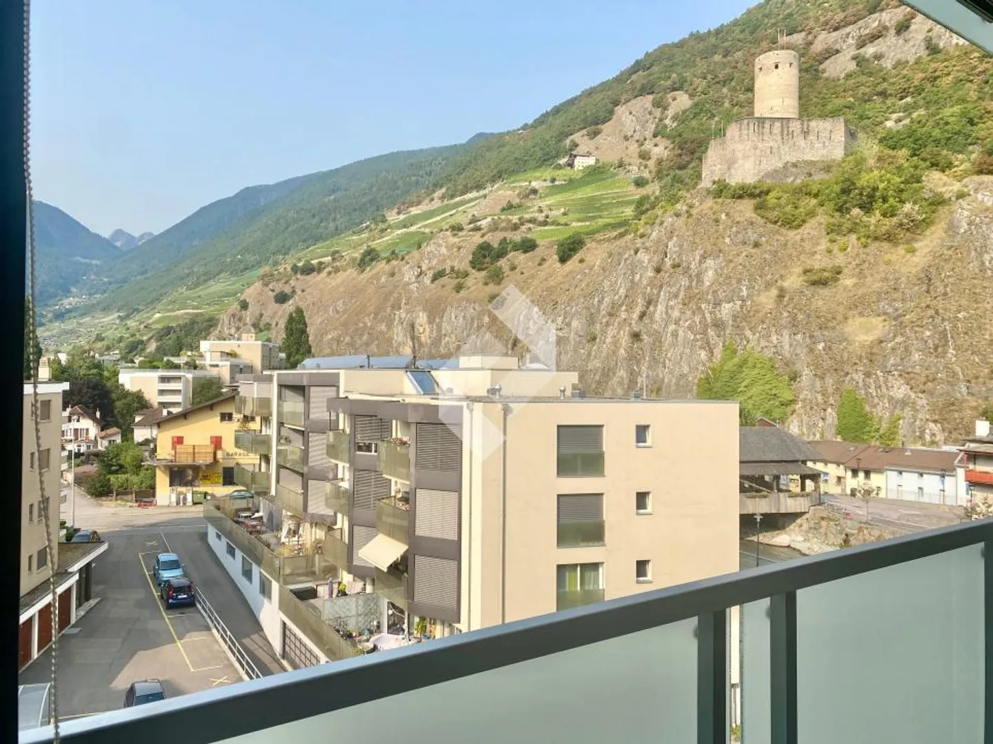 Geräumige 4.5-Zimmer-Wohnung in Martigny, begehrtes Viertel und repräsentatives Gebäude - Foto 1 von 13