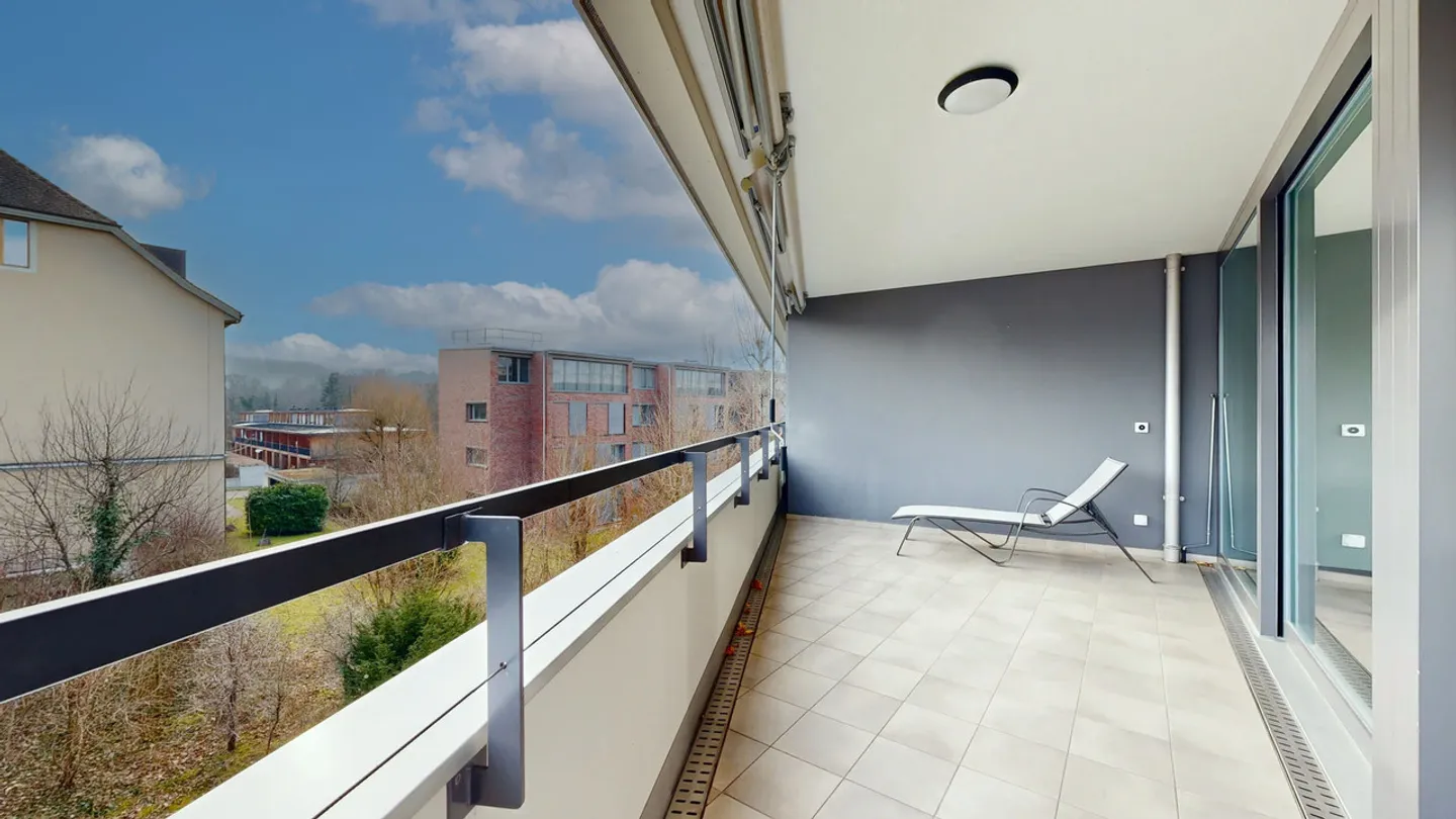 Modern 3.5-room apartment with balcony and parking space - Photo 12 of 15