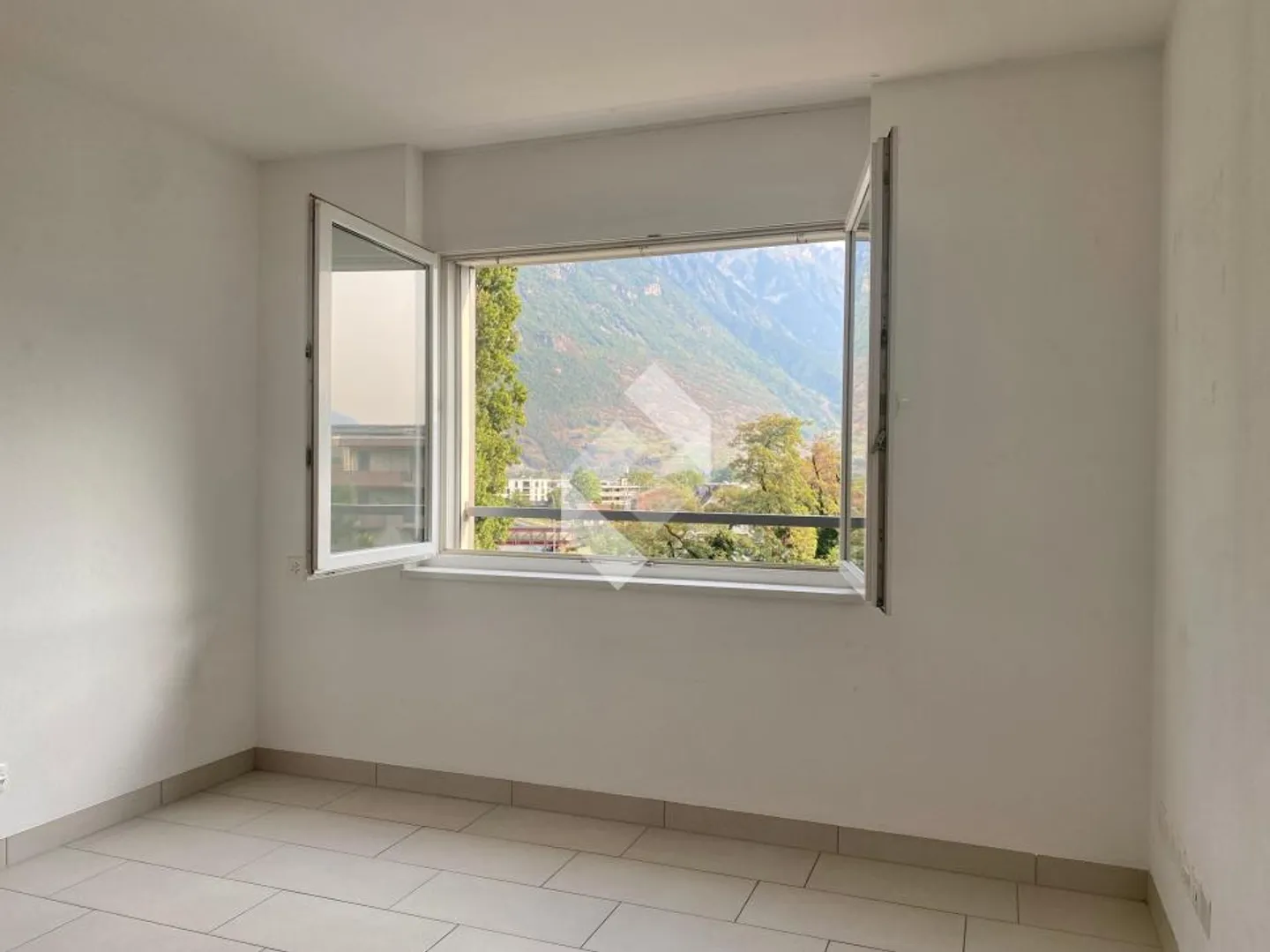 Geräumige 4.5-Zimmer-Wohnung in Martigny, begehrtes Viertel und repräsentatives Gebäude - Foto 10 von 13