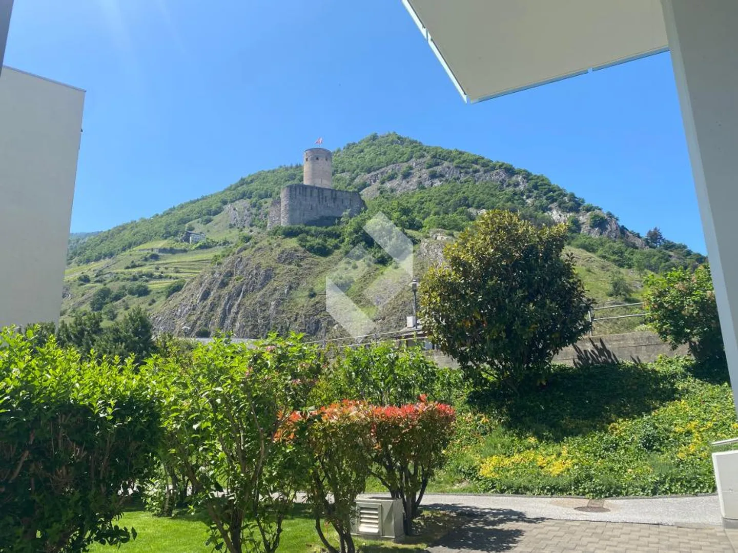 Geräumige 4.5-Zimmer-Wohnung in Martigny, begehrtes Viertel und repräsentatives Gebäude - Foto 12 von 13