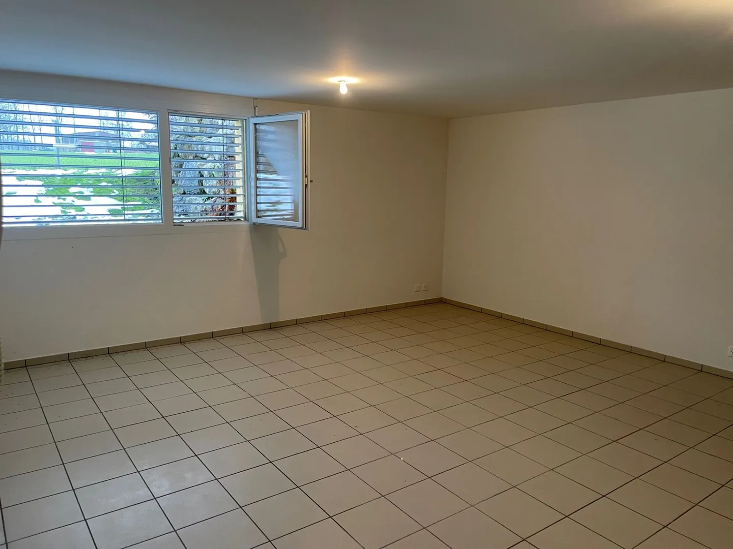 Office of 45m² for sale in the municipality of Rossens - Photo 4 of 7