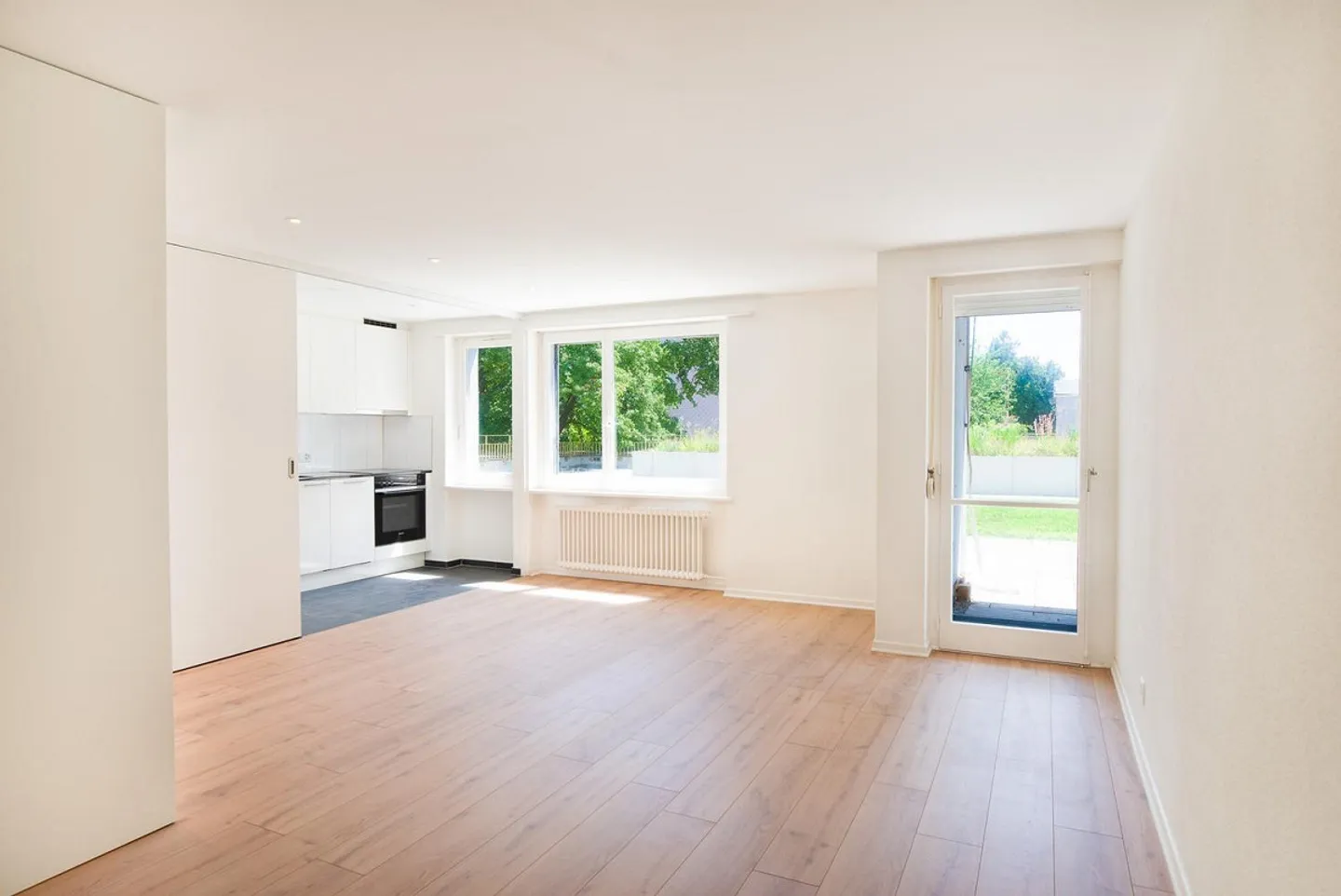 Renovated 2-room apartment for rent in Spreitenbach! - Photo 2 of 6