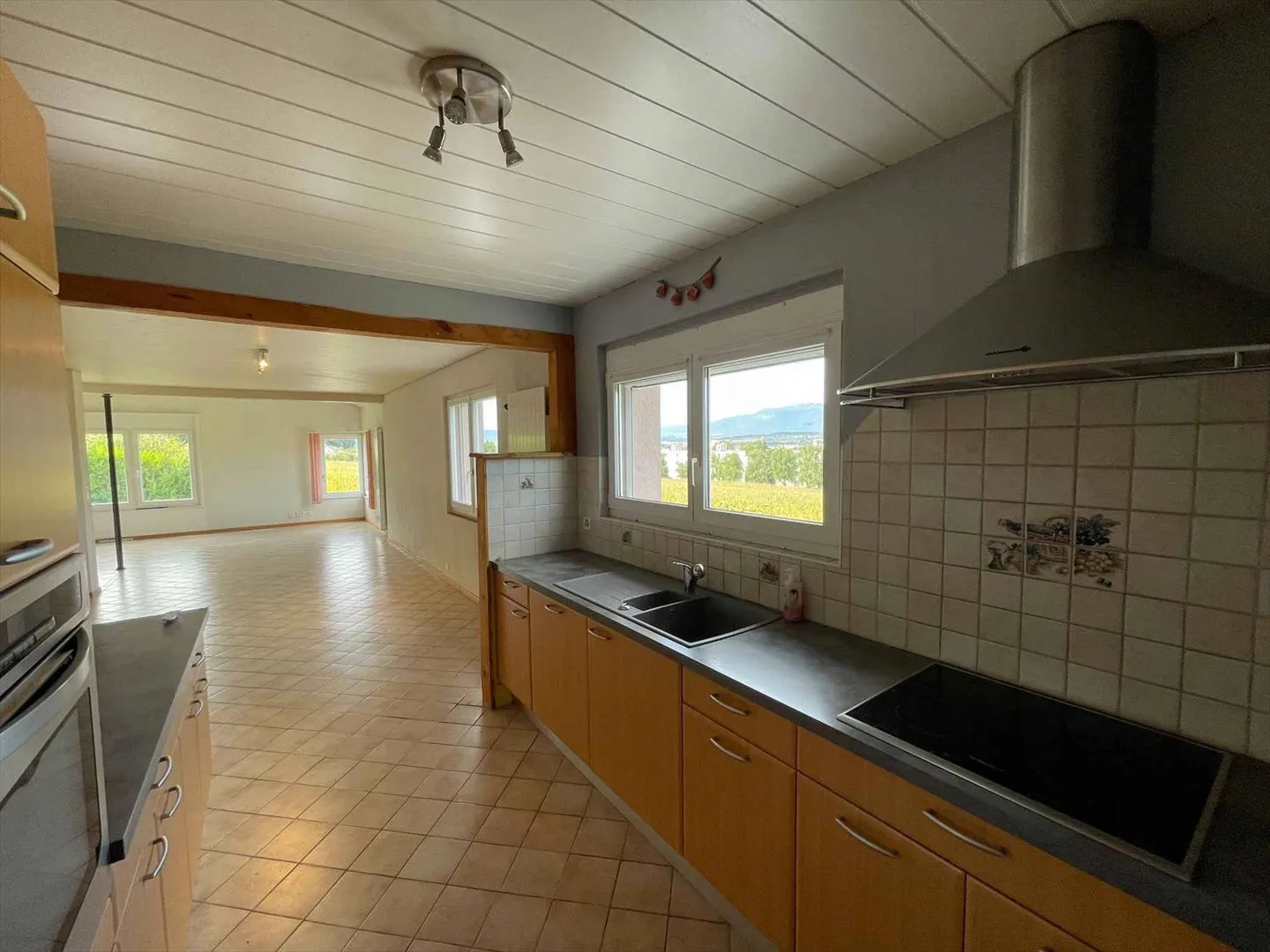 YVERDON-LES-BAINS - PRÄCHTIGE VILLA NAHE DEM STADTZENTRUM - Foto 3 von 9