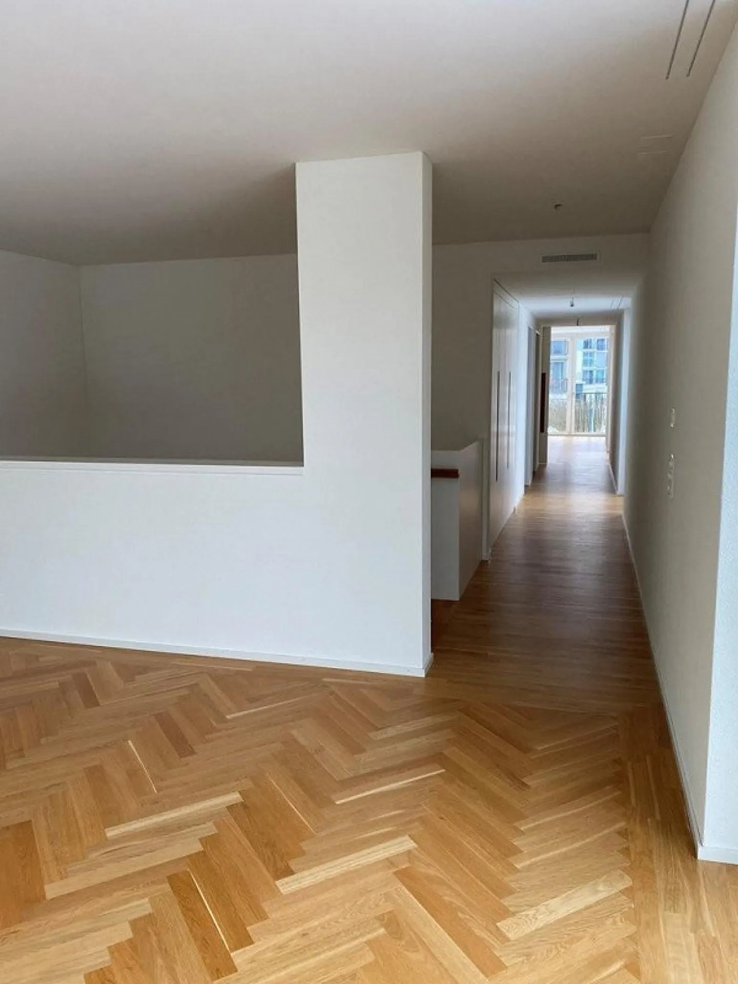 Bright and Cozy 3.5-Room Maisonette Apartment by the Limmat - Photo 6 of 8