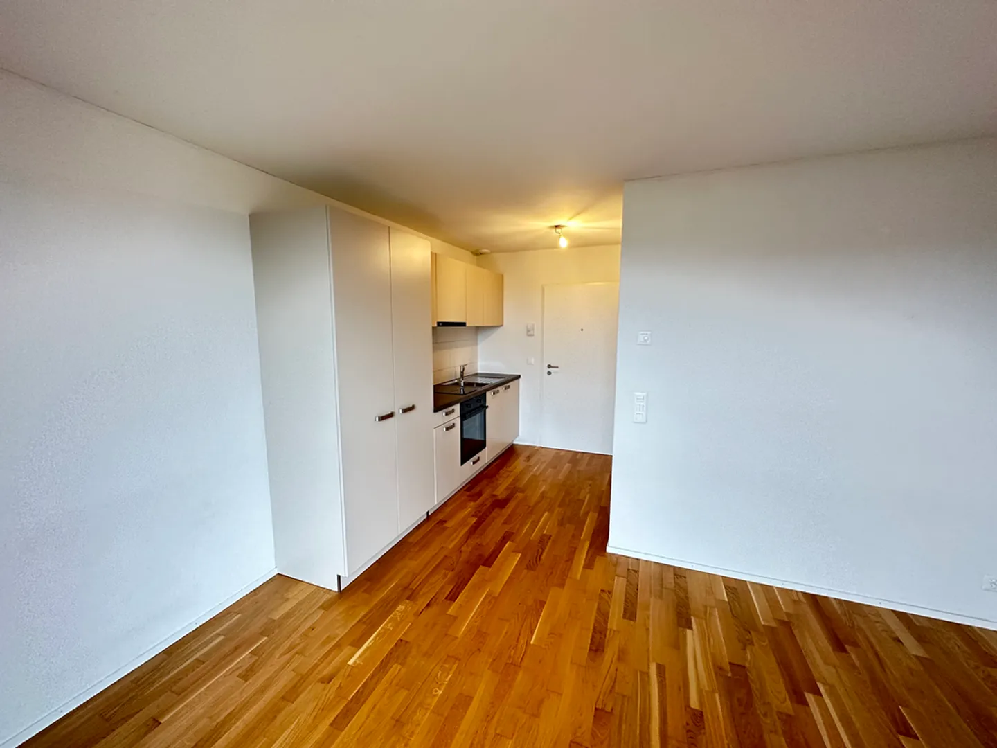 Flat rate charges and wifi included - Photo 2 of 5