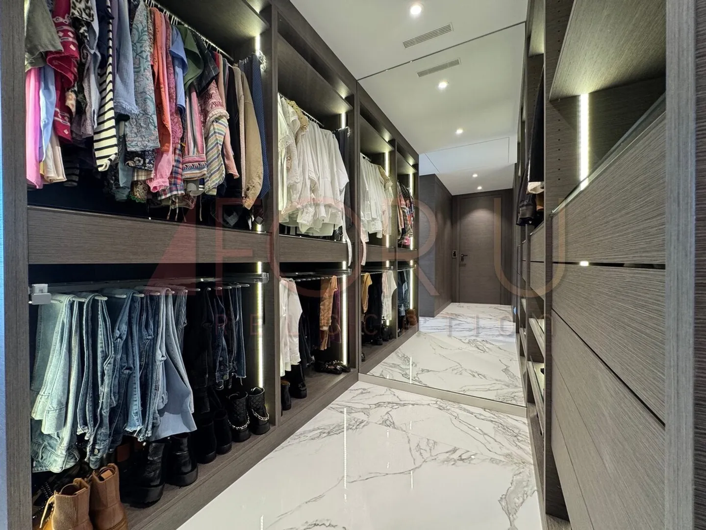 Wunderschönes Duplex-Penthouse mit 9 Zimmern und großer Terrasse in Conches - Foto 6 von 13