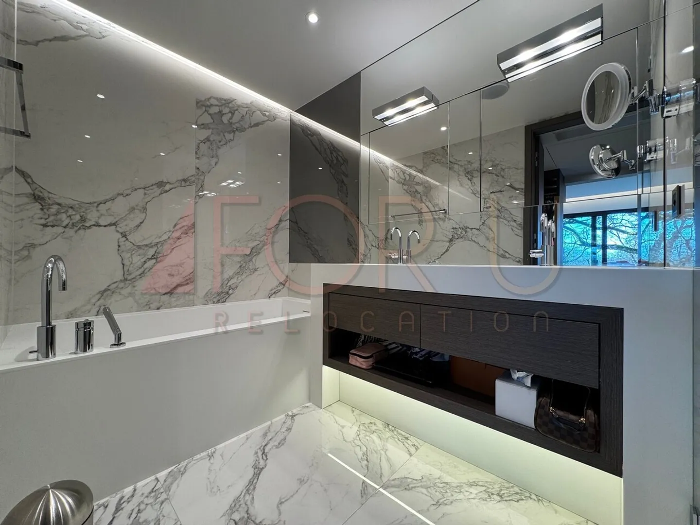 Wunderschönes Duplex-Penthouse mit 9 Zimmern und großer Terrasse in Conches - Foto 7 von 13