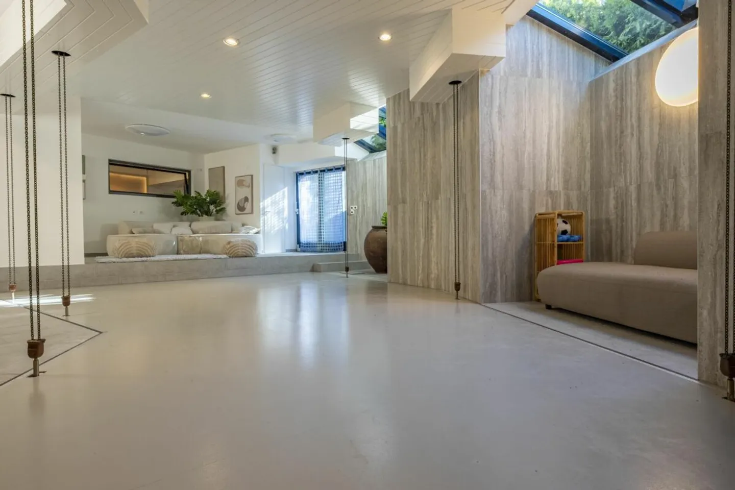 Luxury Home with Pools and Views - Photo 14 of 20