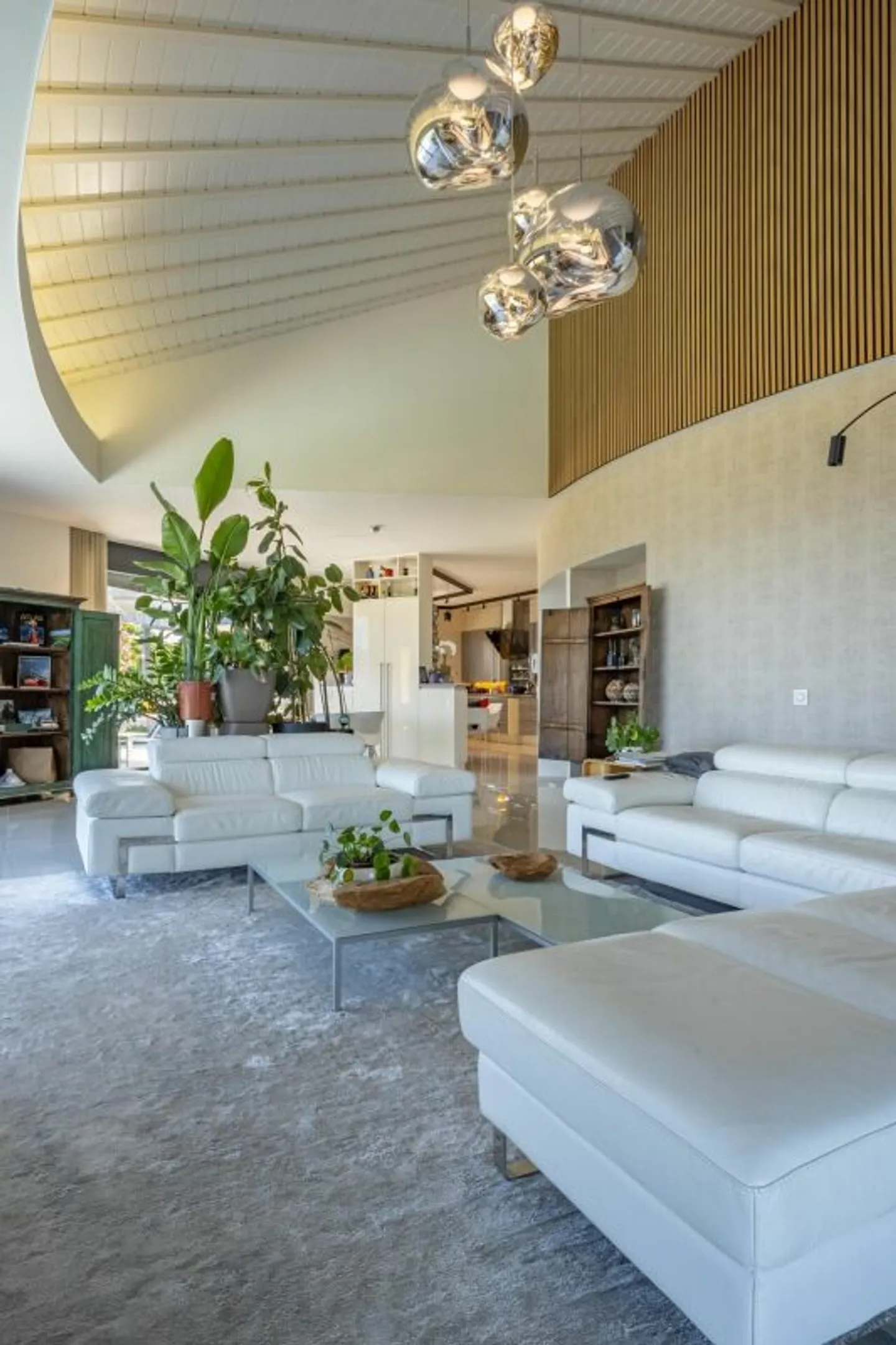 Luxury Home with Pools and Views - Photo 5 of 20