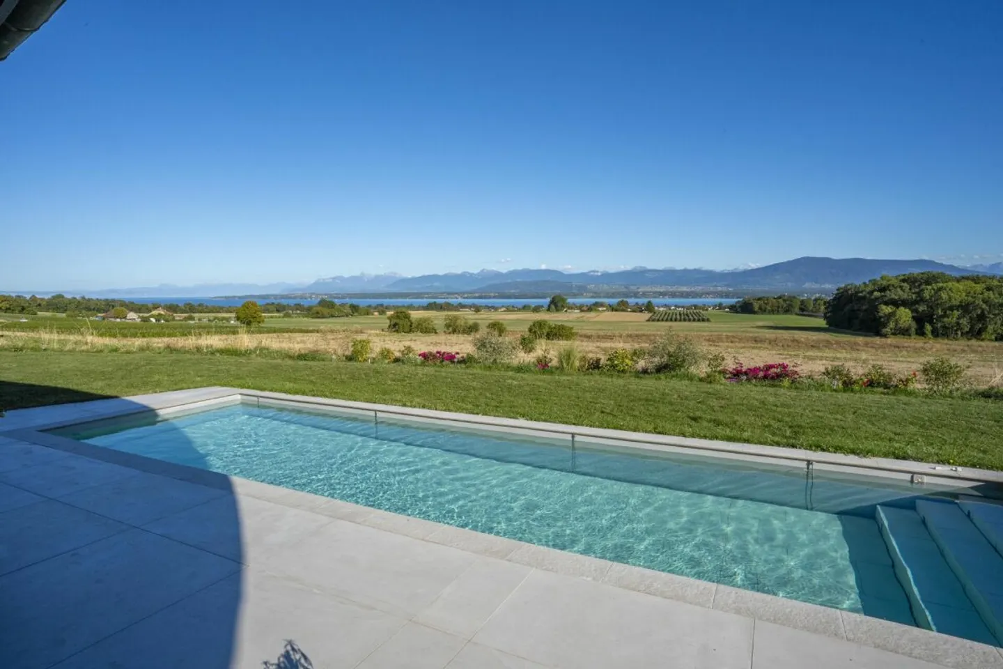 Luxury Home with Pools and Views - Photo 8 of 20