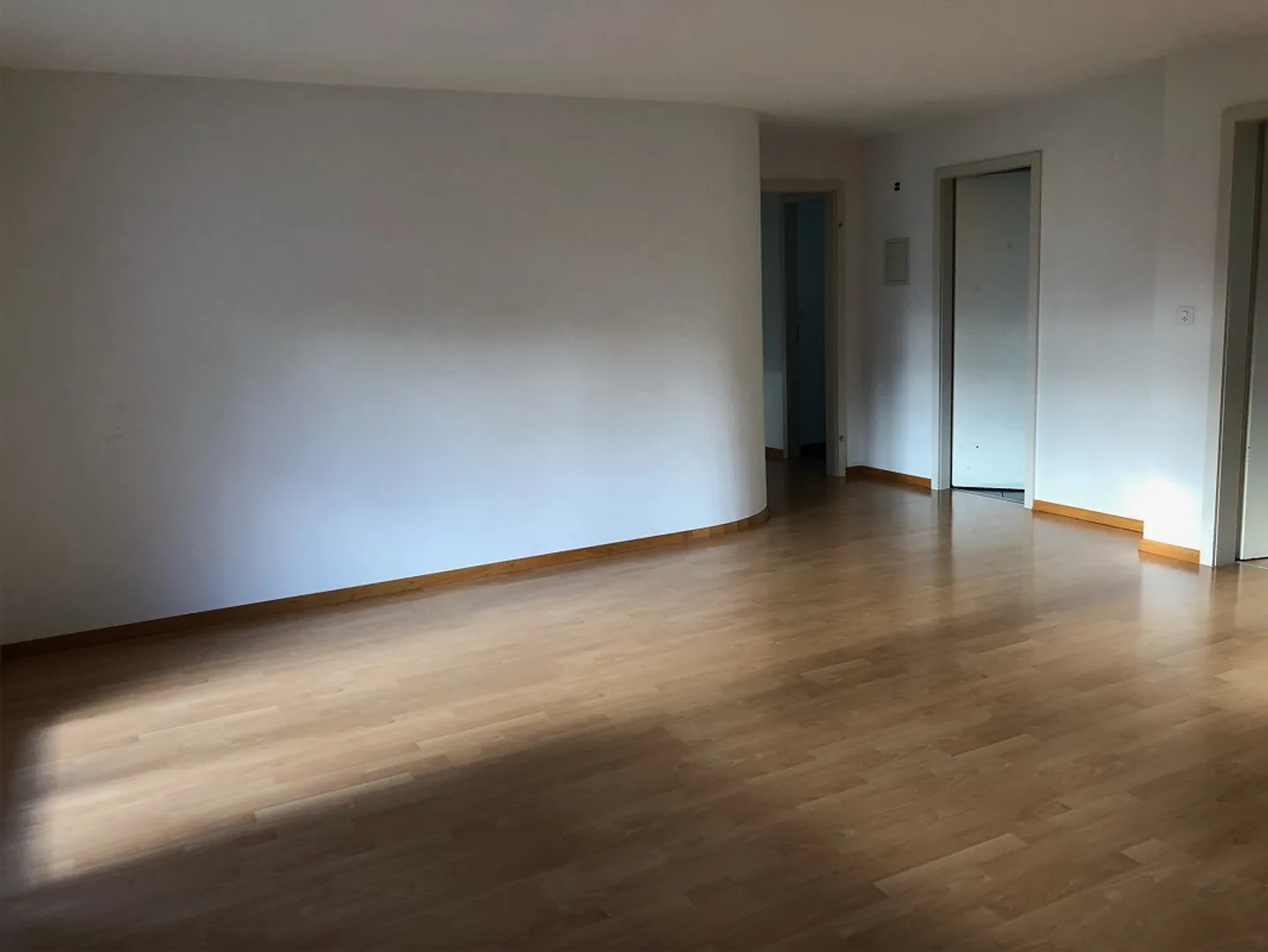 Sunny Family Apartment - Photo 5 of 9