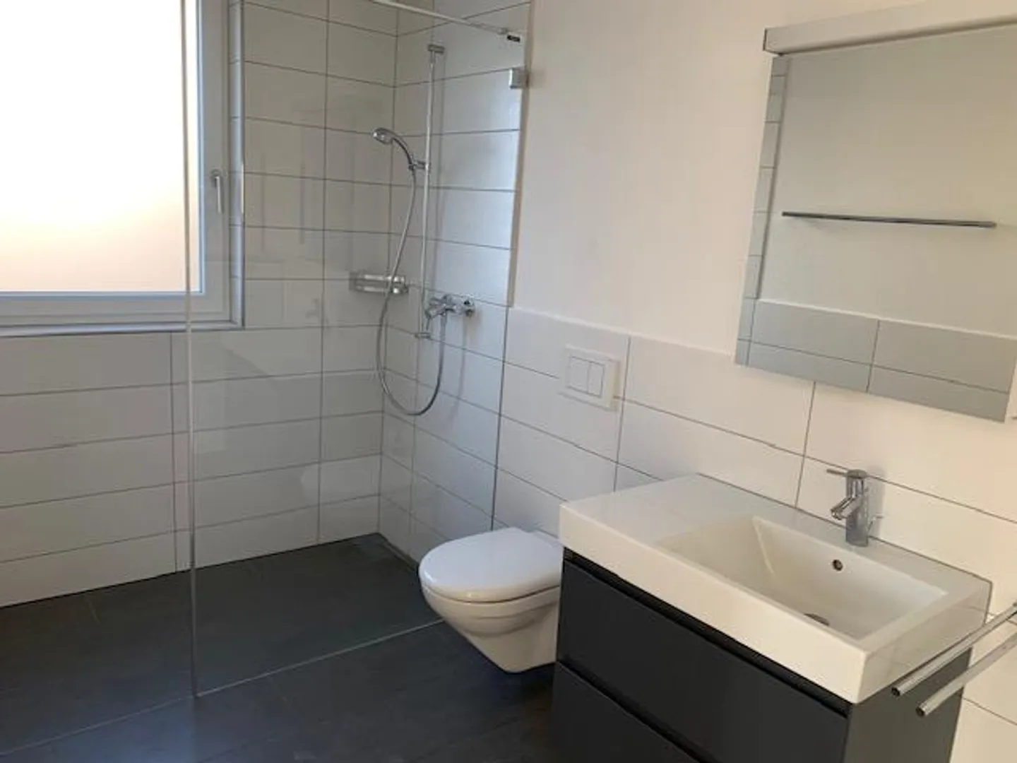 98 m2 - 350m dalla stazione - standard di proprietà moderno - Foto 6 di 11