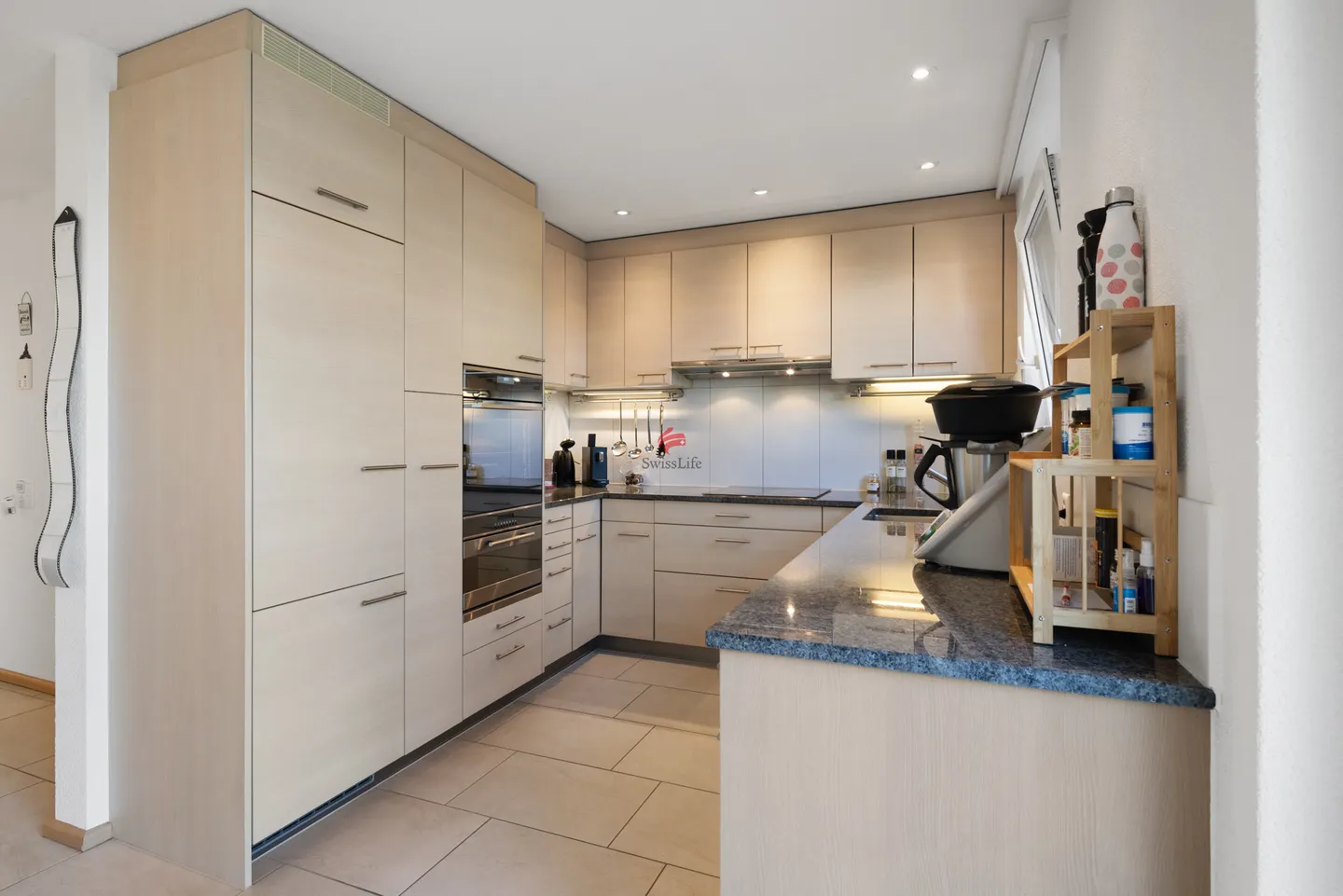 Charming Maisonette Apartment - Photo 5 of 13