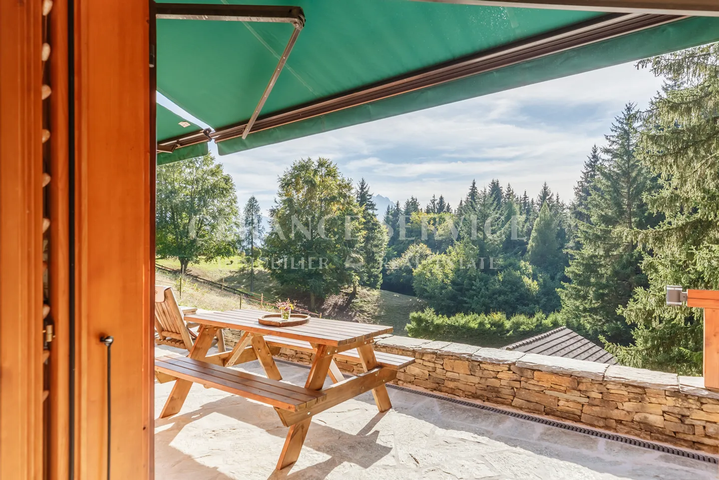 In Paradise - Photo 17 of 25