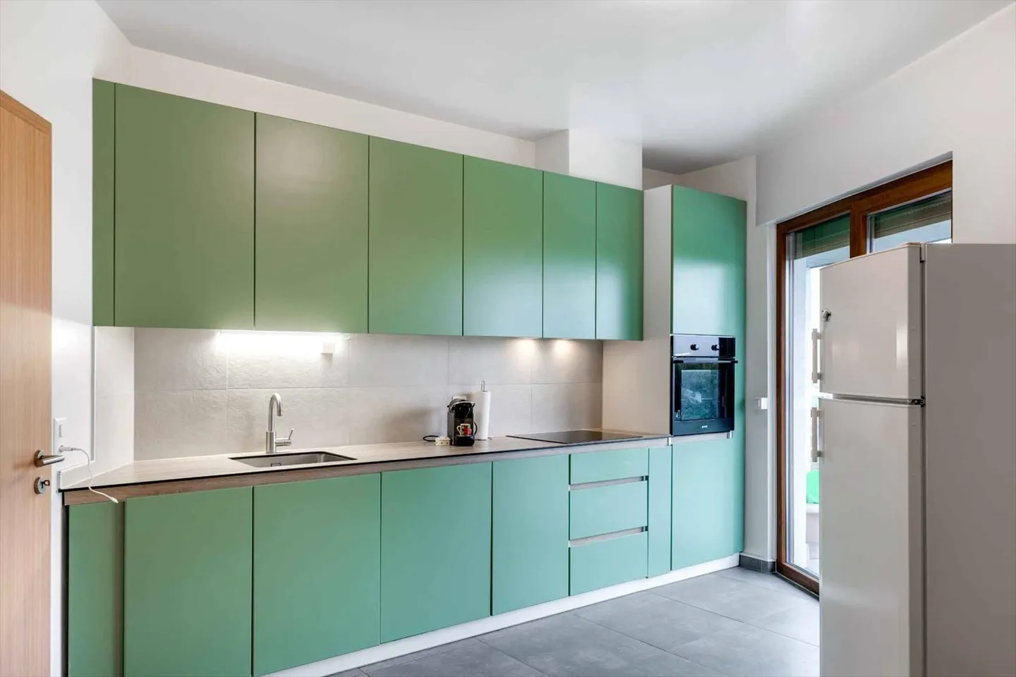 Spaziosa villa ristrutturata con piscina e vista - Foto 5 di 13