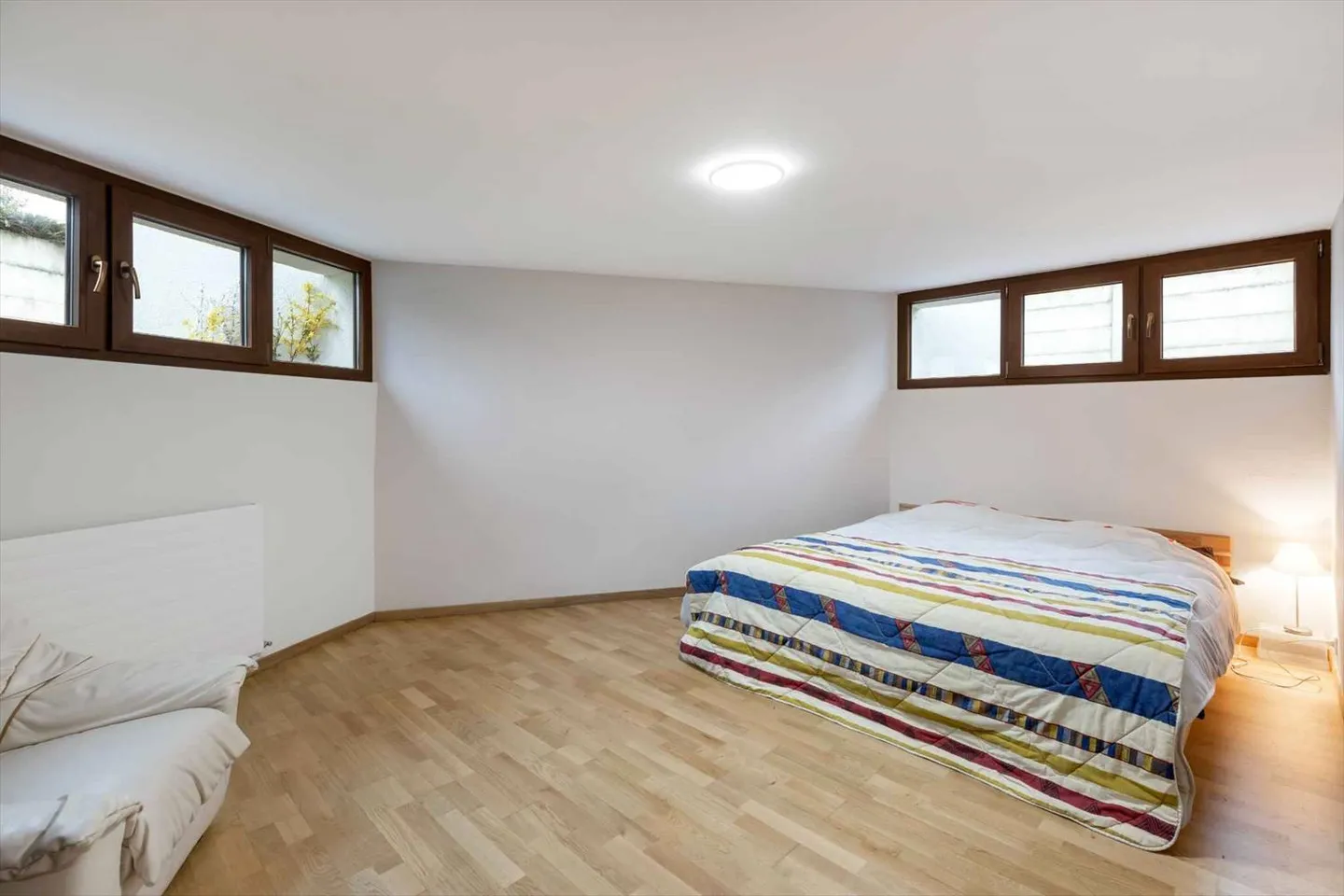 Spaziosa villa ristrutturata con piscina e vista - Foto 10 di 13