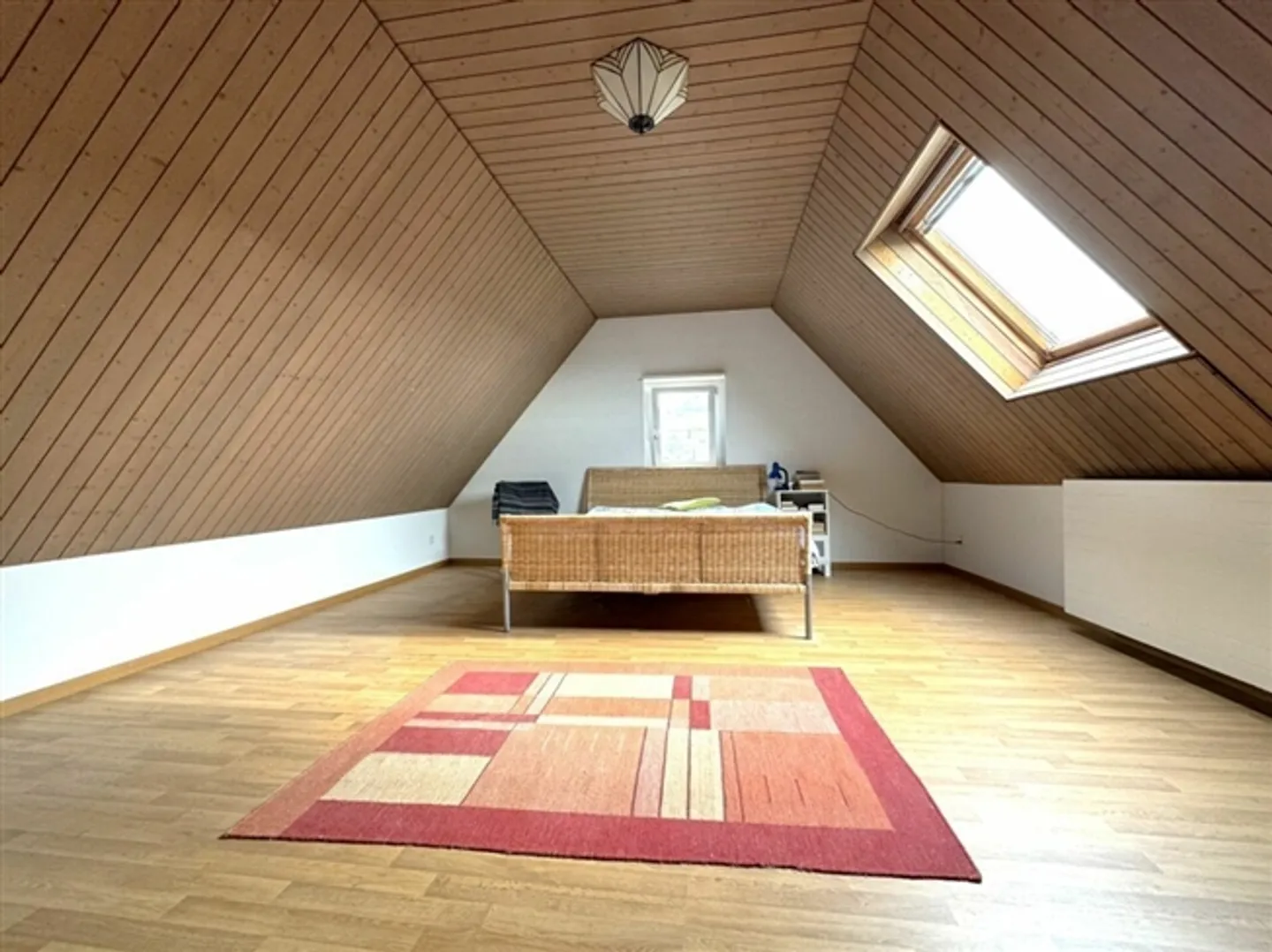 Centrale, tranquilla, soleggiata e in cima - con parcheggio incluso! - Foto 7 di 16