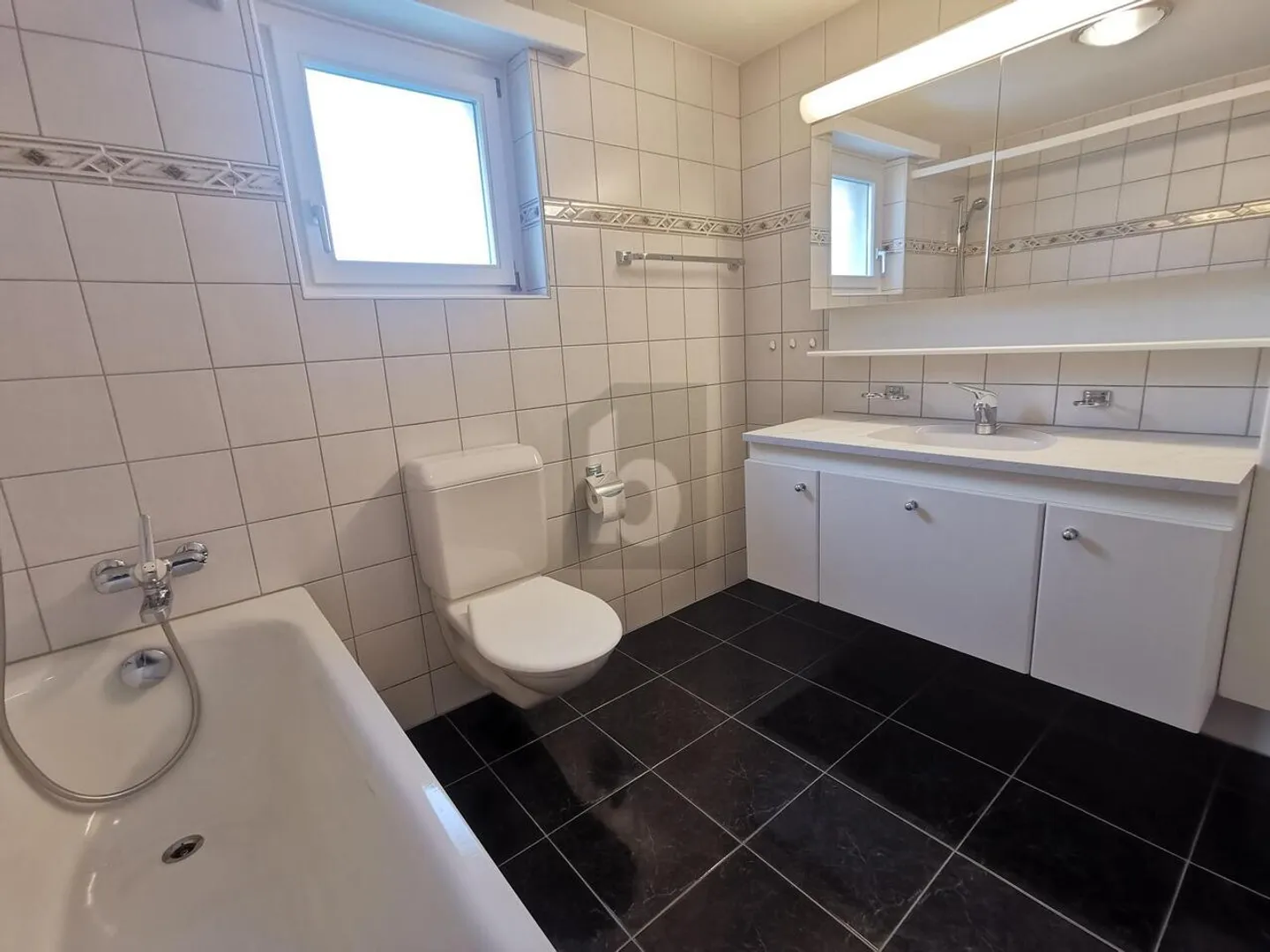 Apartment for rent - Photo 5 of 6