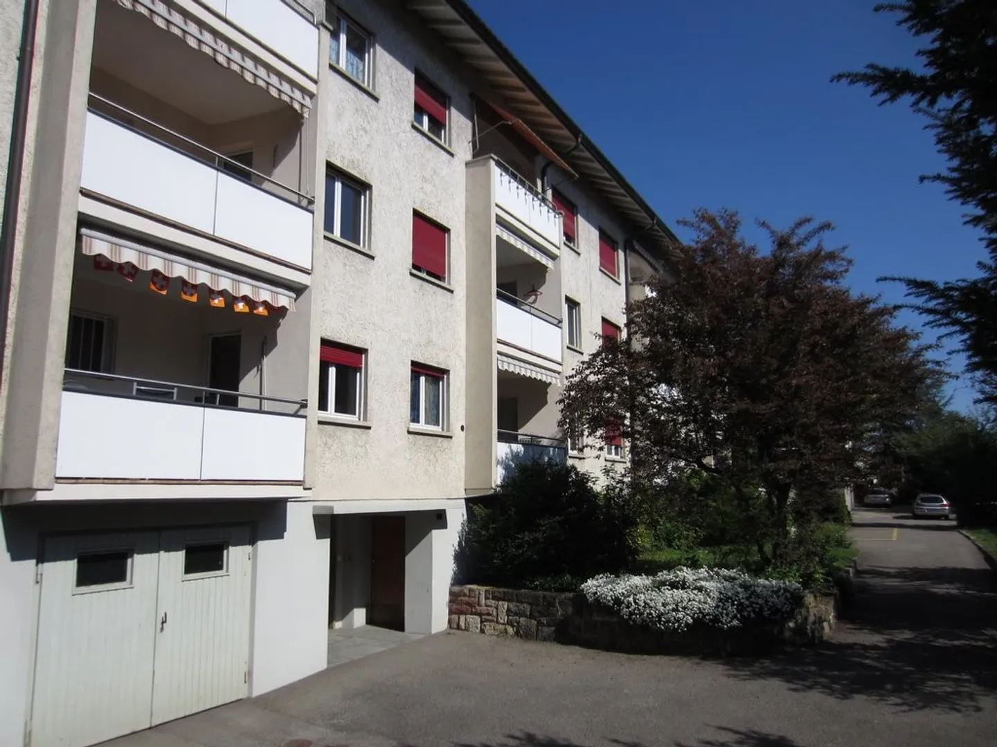 Charming 3-room apartment in Münchenstein - Photo 1 of 8