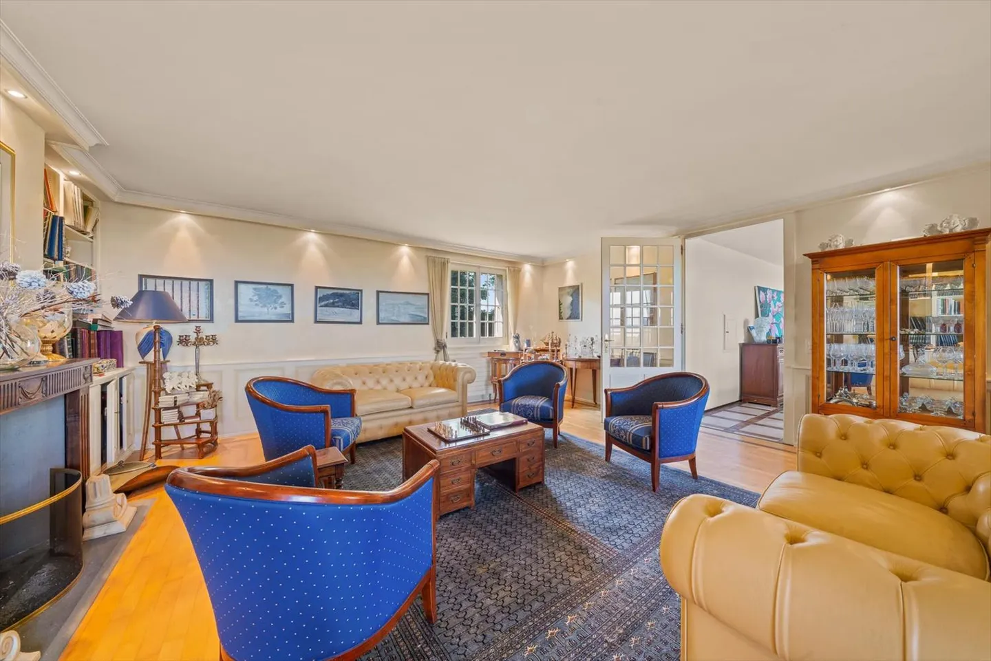 Exclusively: Individual villa with large plot and unobstructed view - Photo 5 of 7