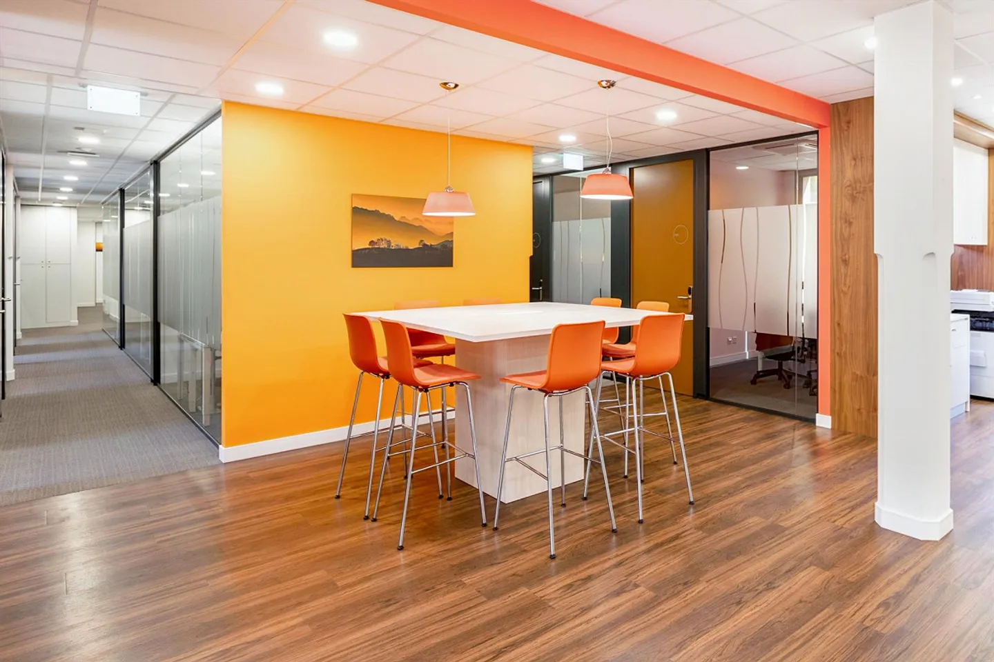 Bureau dédié pour 5 personnes à Regus Quartiere Maghetti - Photo 4 sur 7