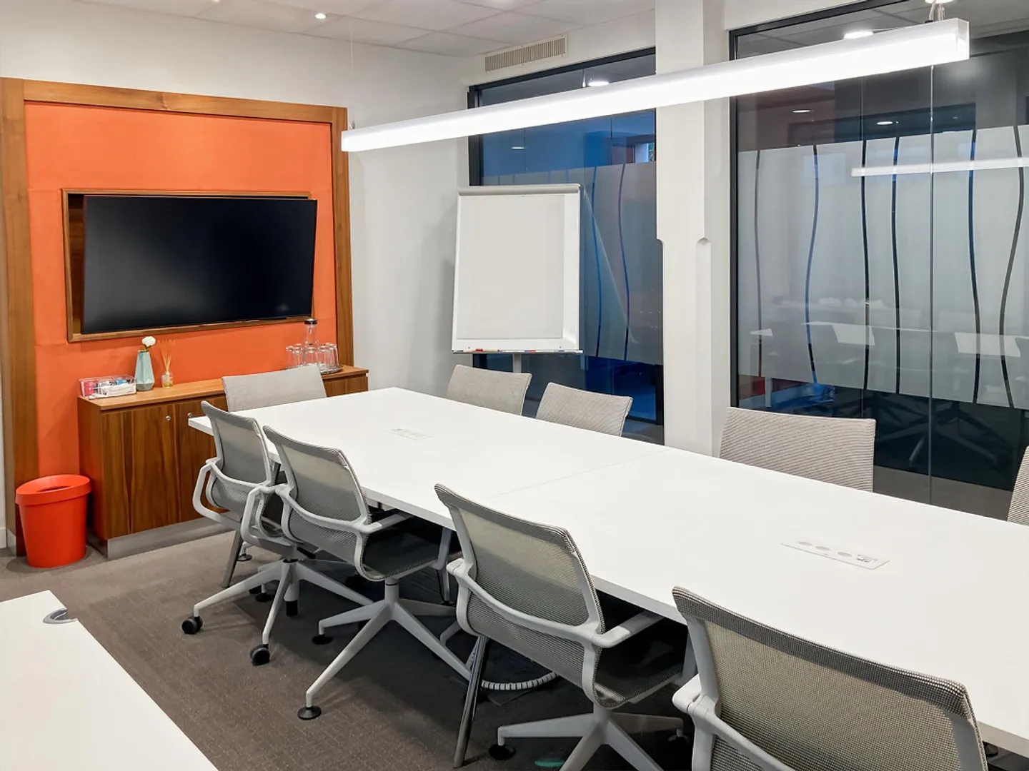 Bureau dédié pour 5 personnes à Regus Quartiere Maghetti - Photo 5 sur 7