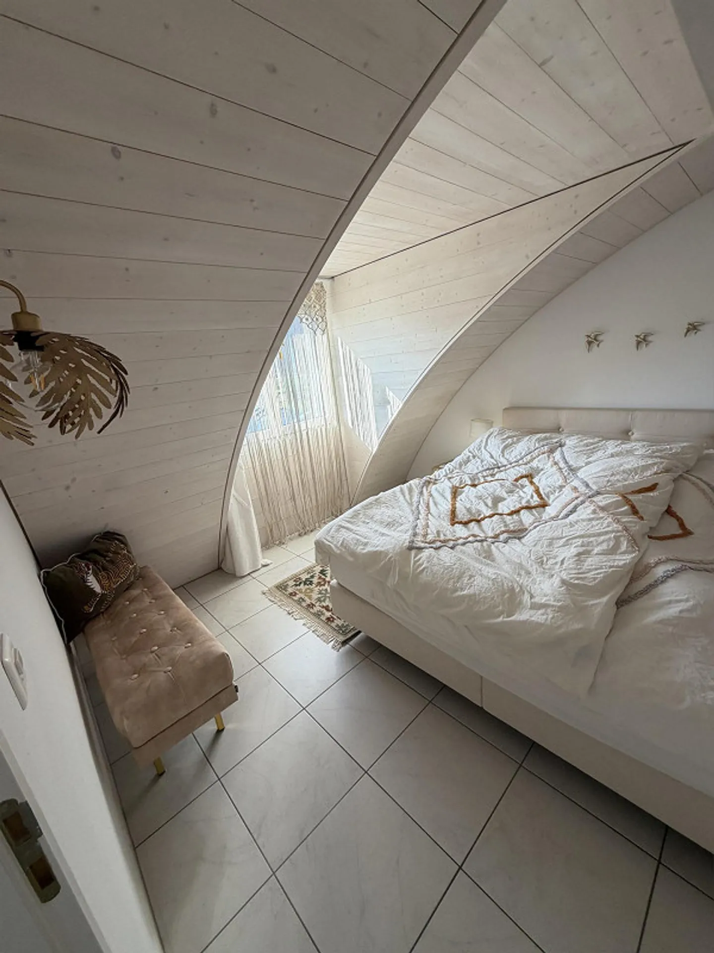 Exclusive Maisonette Living Experience in Maienfeld – 4.5 Rooms - Photo 4 of 28