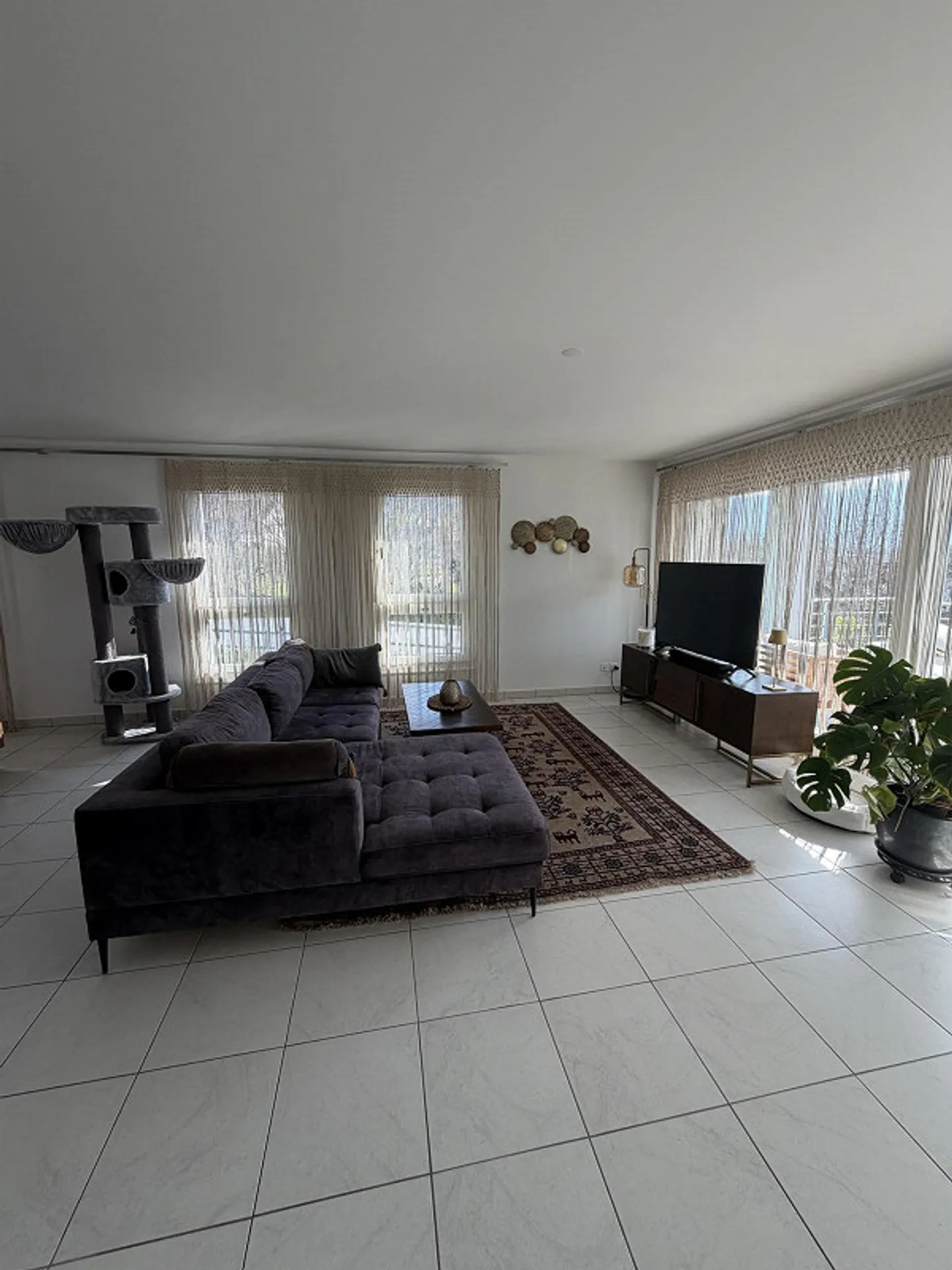 Exclusive Maisonette Living Experience in Maienfeld – 4.5 Rooms - Photo 1 of 28