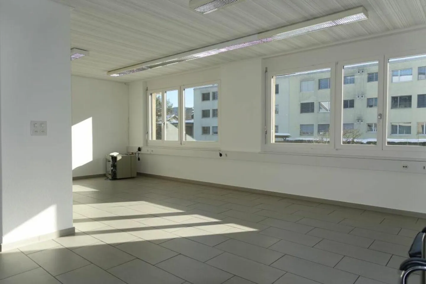 Therapieraum mit div. Praxisräume im EG & UG - Foto 2 di 30