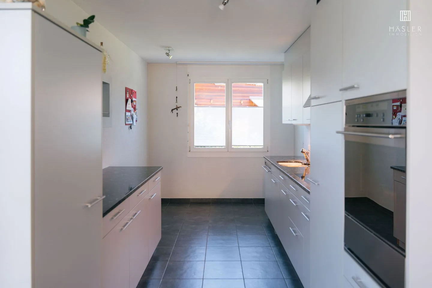 4½-Room Maisonette Apartment on 3 Floors between Lake and Mountains - Photo 7 of 11