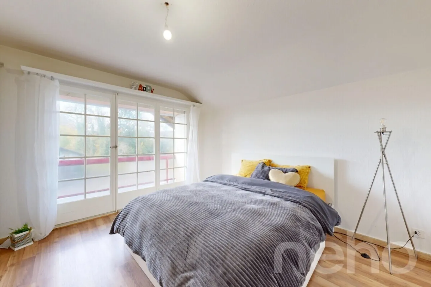 Helle 3,5-Zimmer-Wohnung mit Garten und freiem Blick - Foto 7 von 12