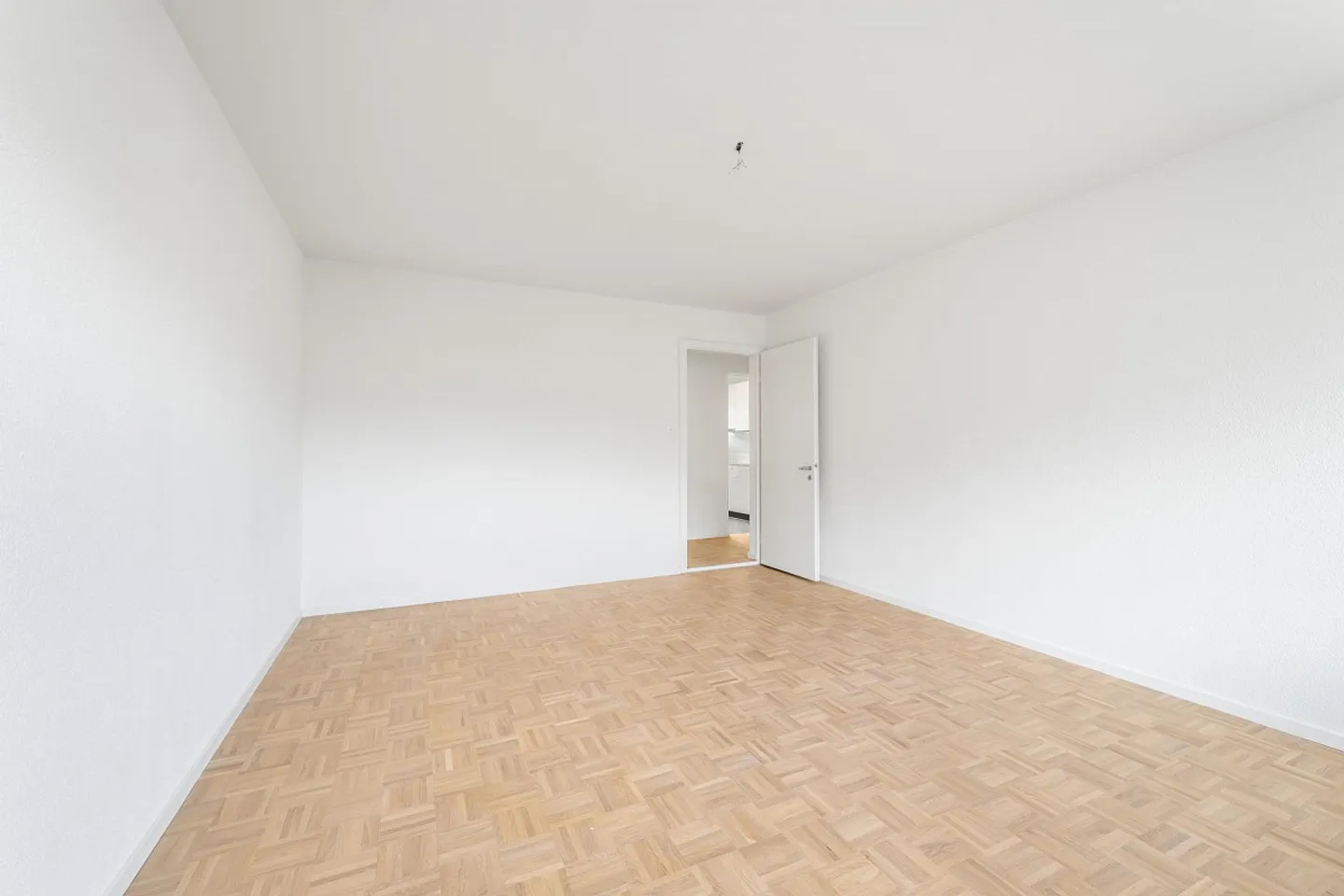 Récemment rénové - Central - Moderne - Votre nouveau chez-vous ? - Photo 4 sur 13