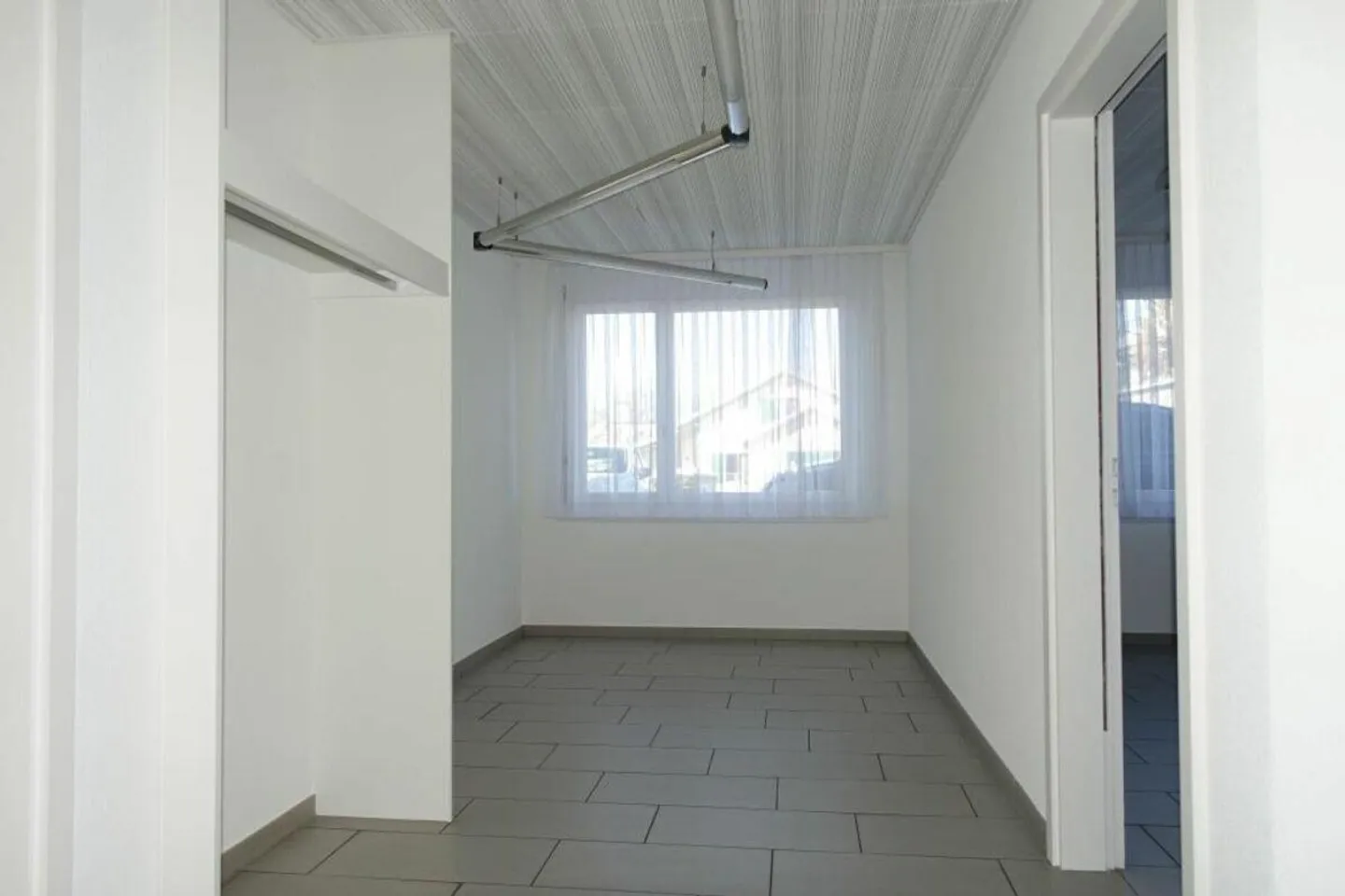 Therapieraum mit div. Praxisräume im EG & UG - Foto 11 di 30