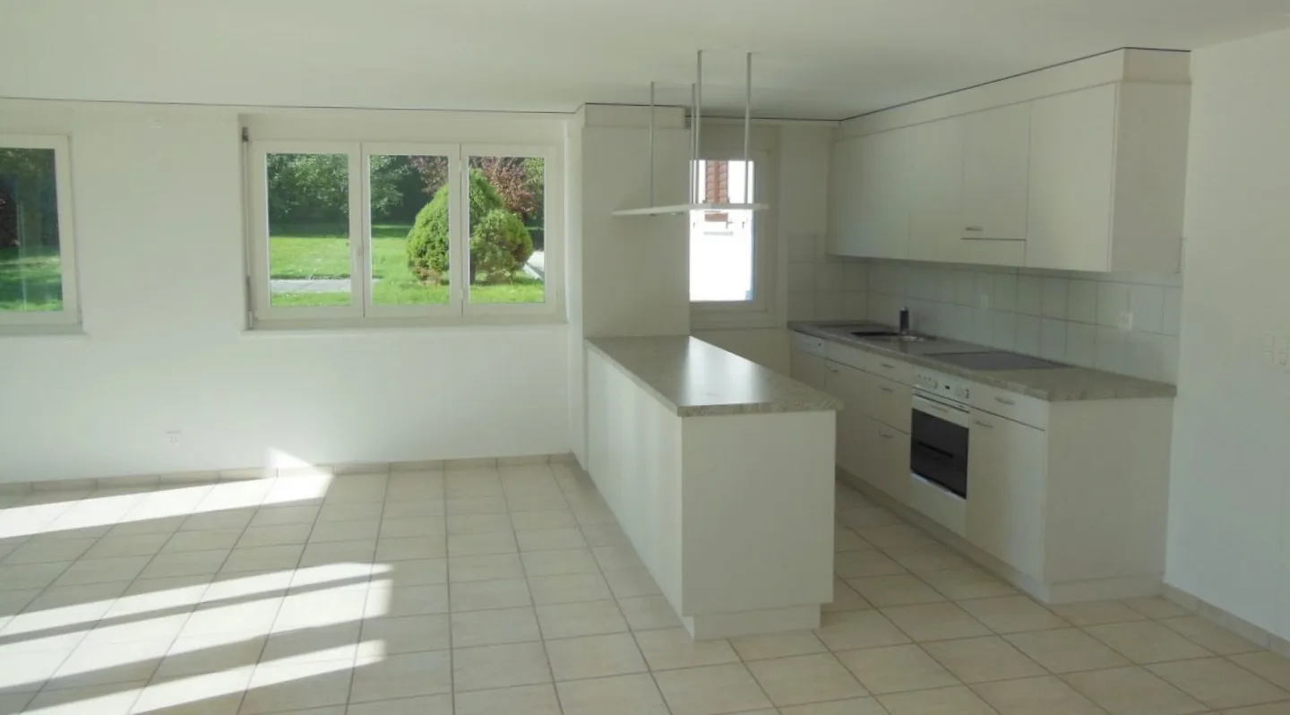 Bell'appartamento giardino di 3,5 locali a Lupfig - Foto 3 di 8