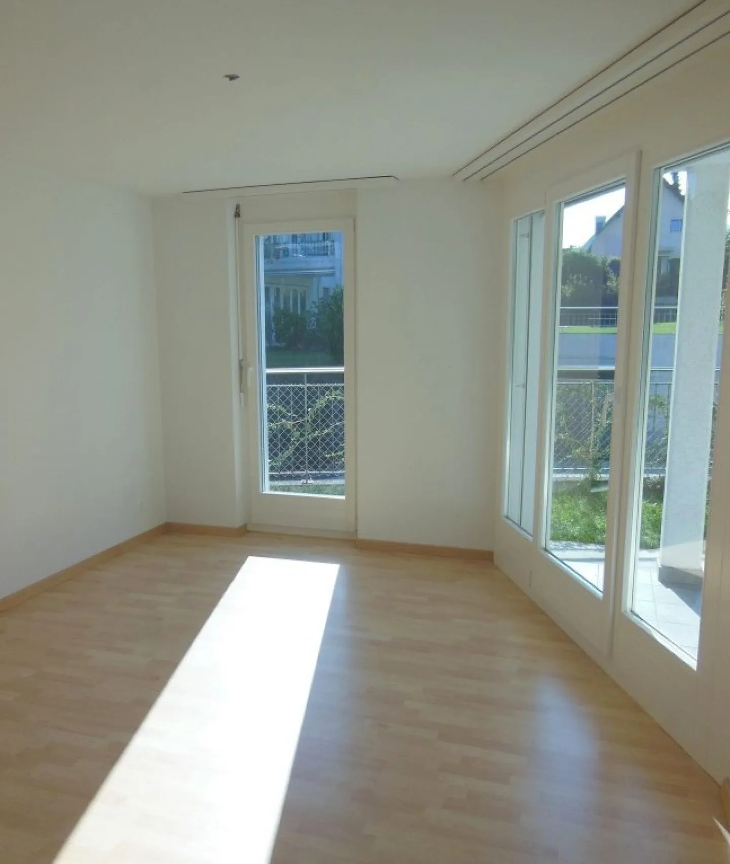 Bell'appartamento giardino di 3,5 locali a Lupfig - Foto 4 di 8