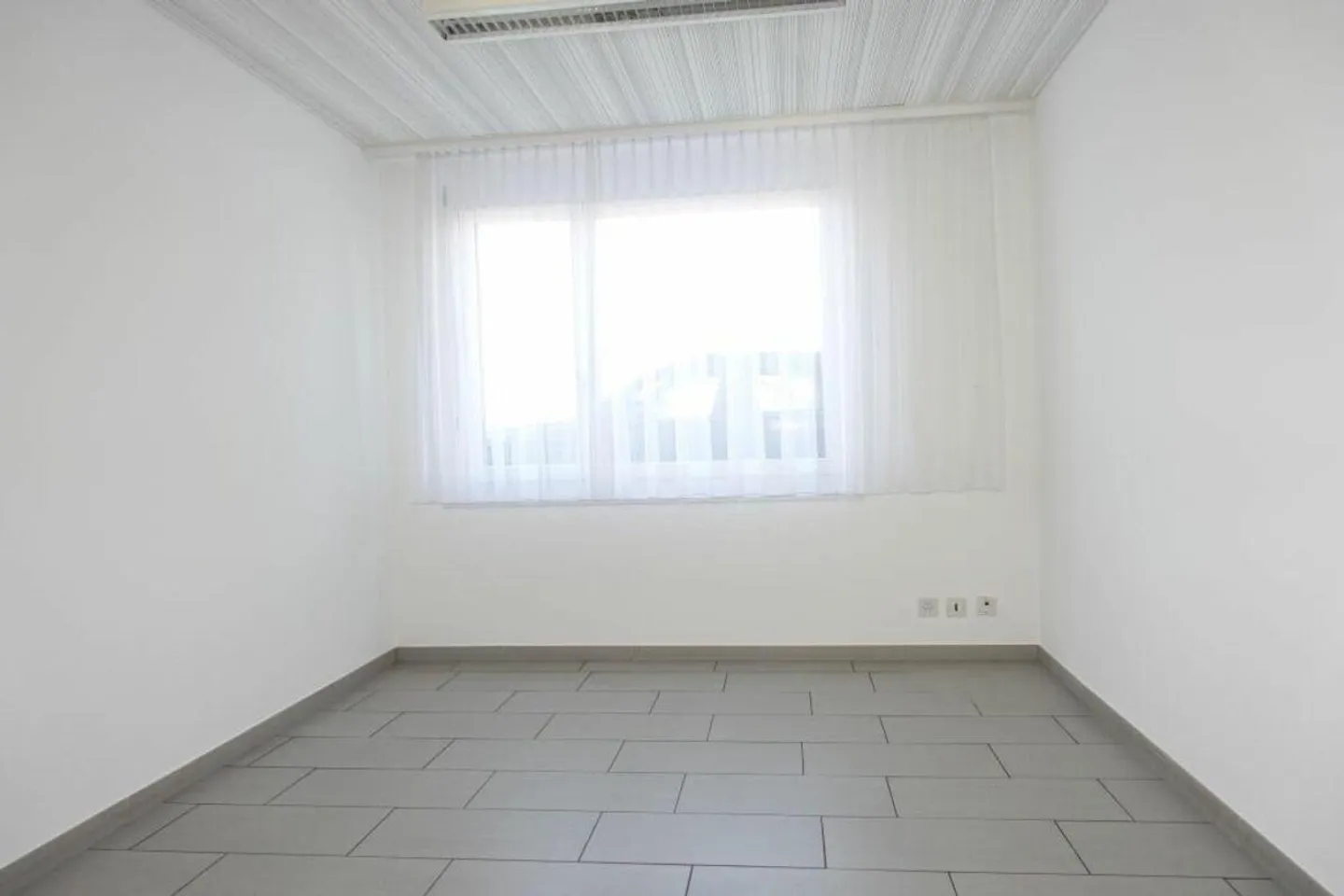 Therapieraum mit div. Praxisräume im EG & UG - Foto 13 di 30