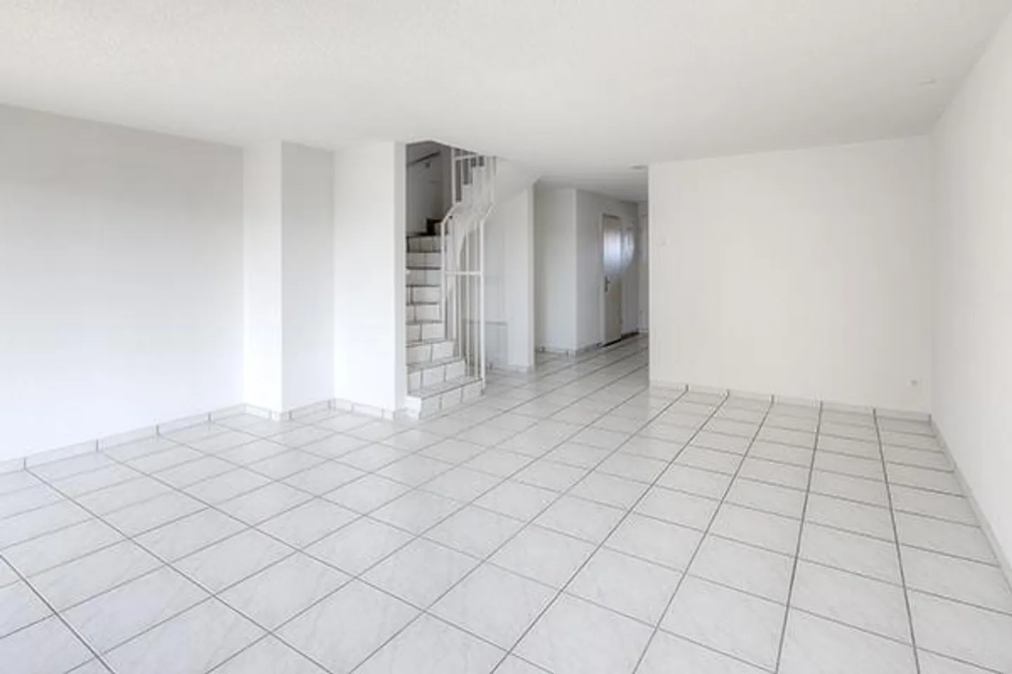 Geräumiges Duplex mit großen Balkonen - Foto 2 von 10
