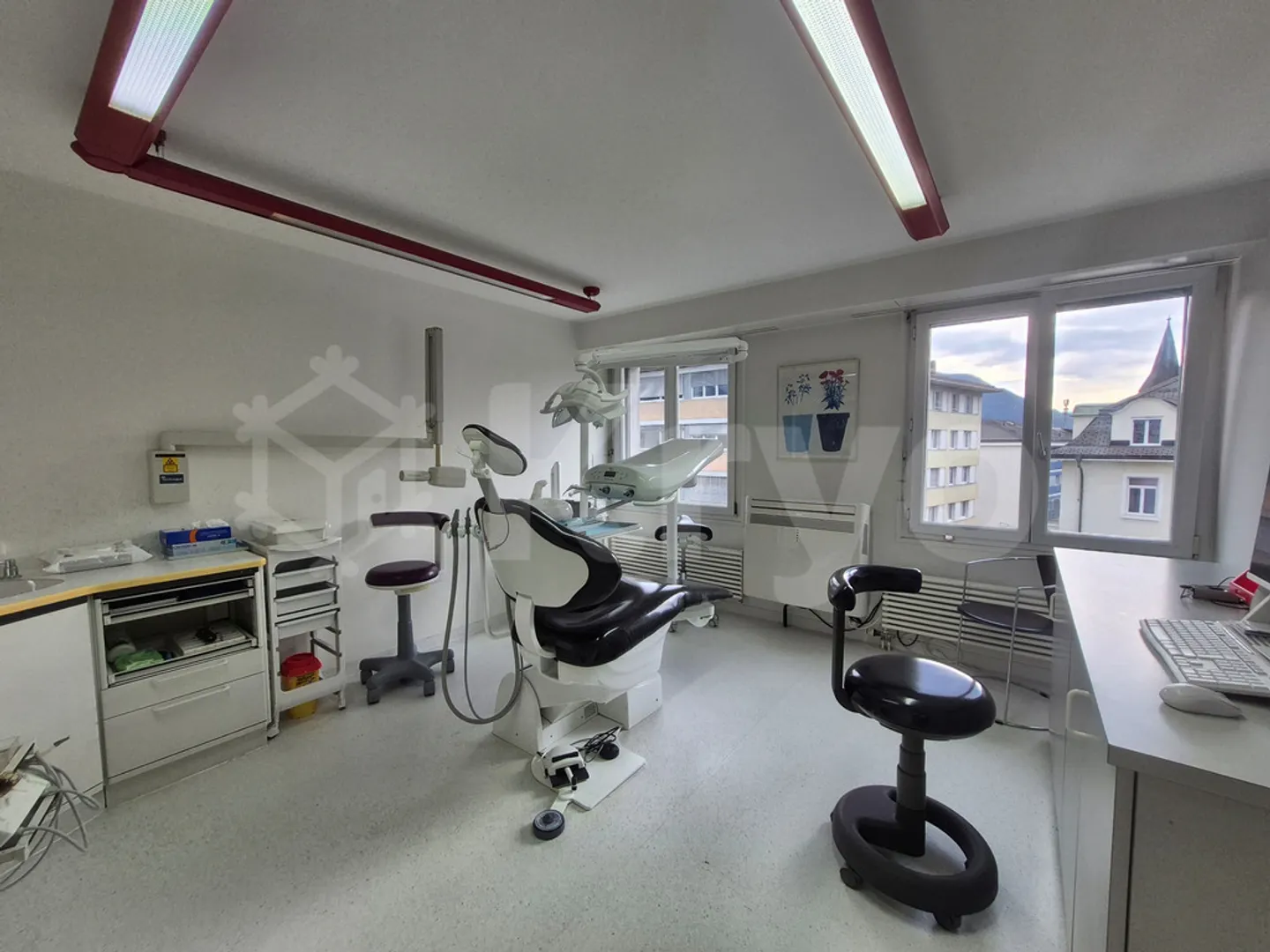 Geräumiges Büro mit Terrasse - Foto 4 von 10