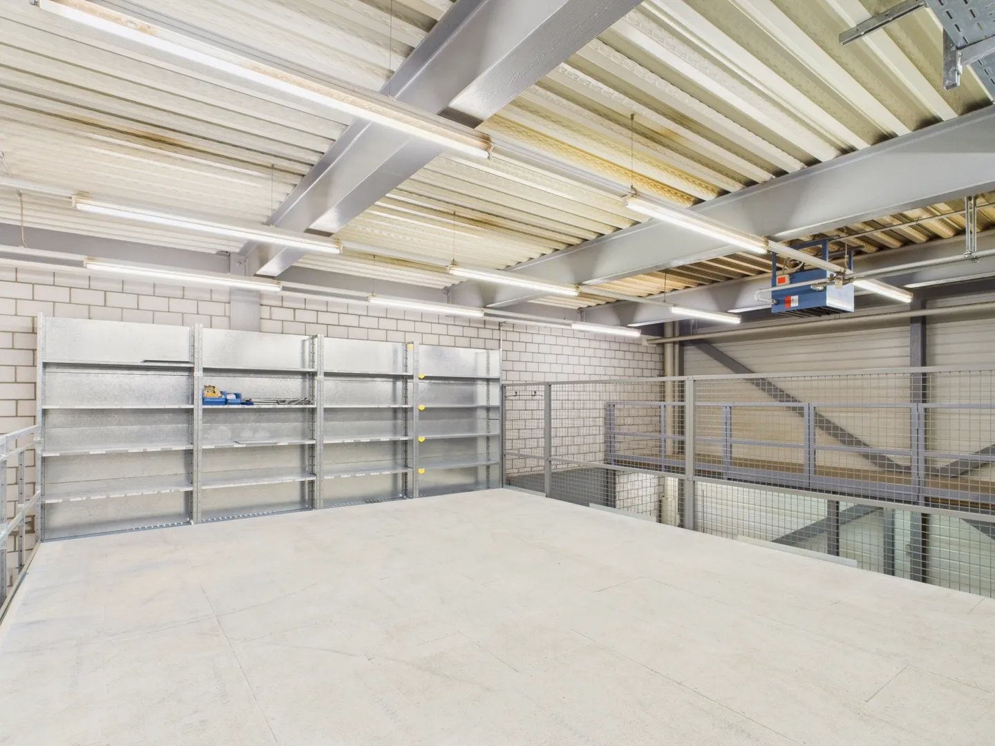 Office space for rent - Photo 10 of 12