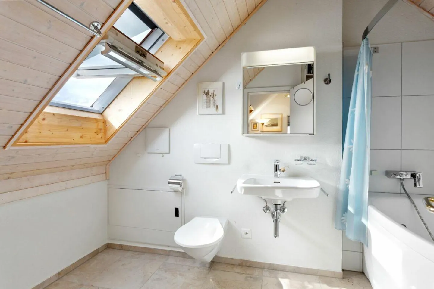 Maisonette-Dachwohnung dans le vert avec vue sur le lac Pfäffiker et les Alpes - Photo 10 sur 12