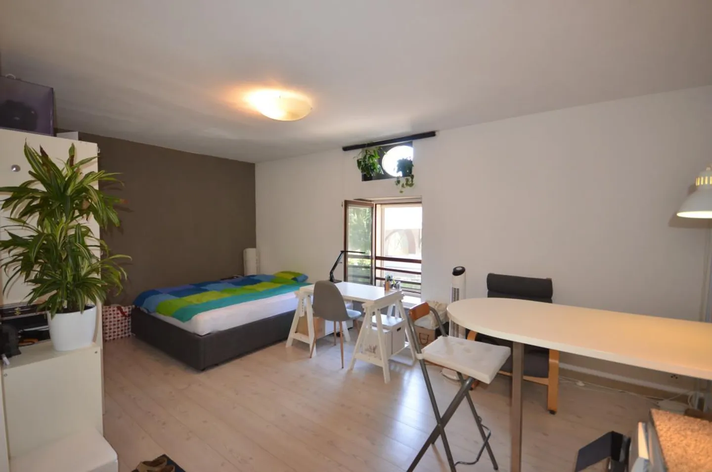 Charming Renovated Studio - Photo 2 of 6