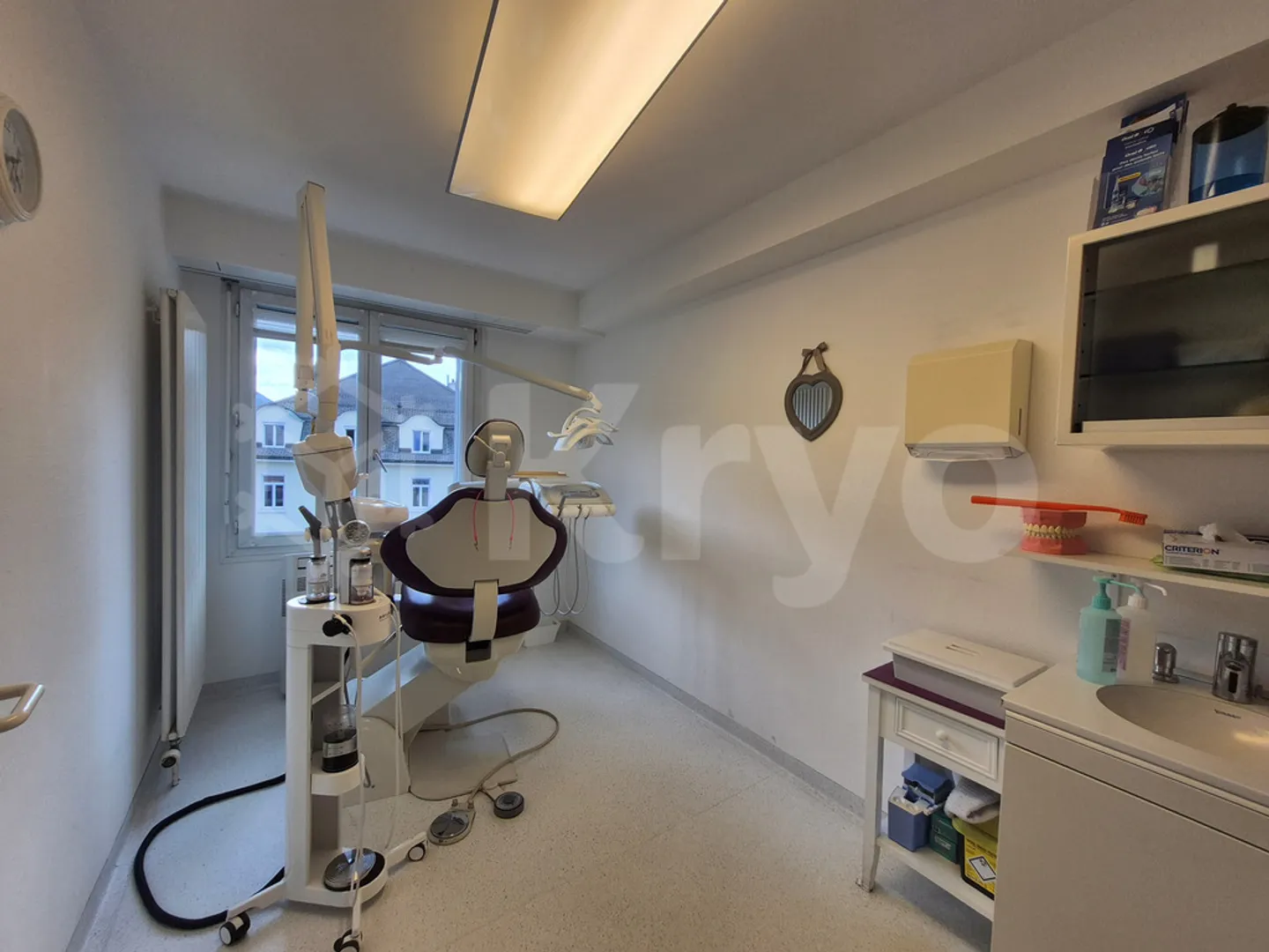 Geräumiges Büro mit Terrasse - Foto 6 von 10