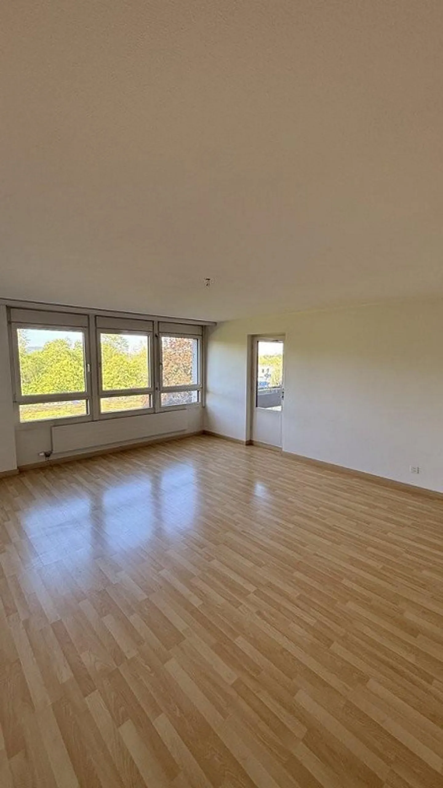 La tua nuova casa con vista - 4,5 stanze al 6° piano di Liebrüti - Foto 7 di 8